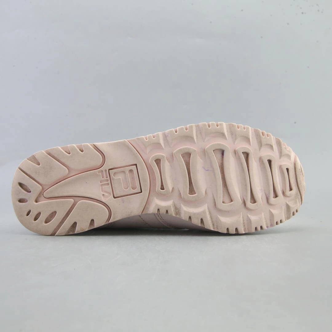 FILA RETRO Fila athletic shoe visuals