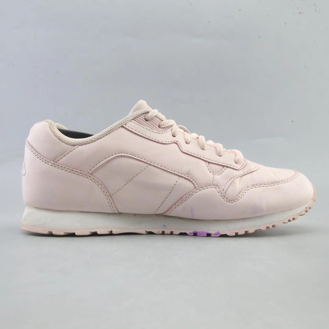 FILA RETRO Fila athletic shoe visuals