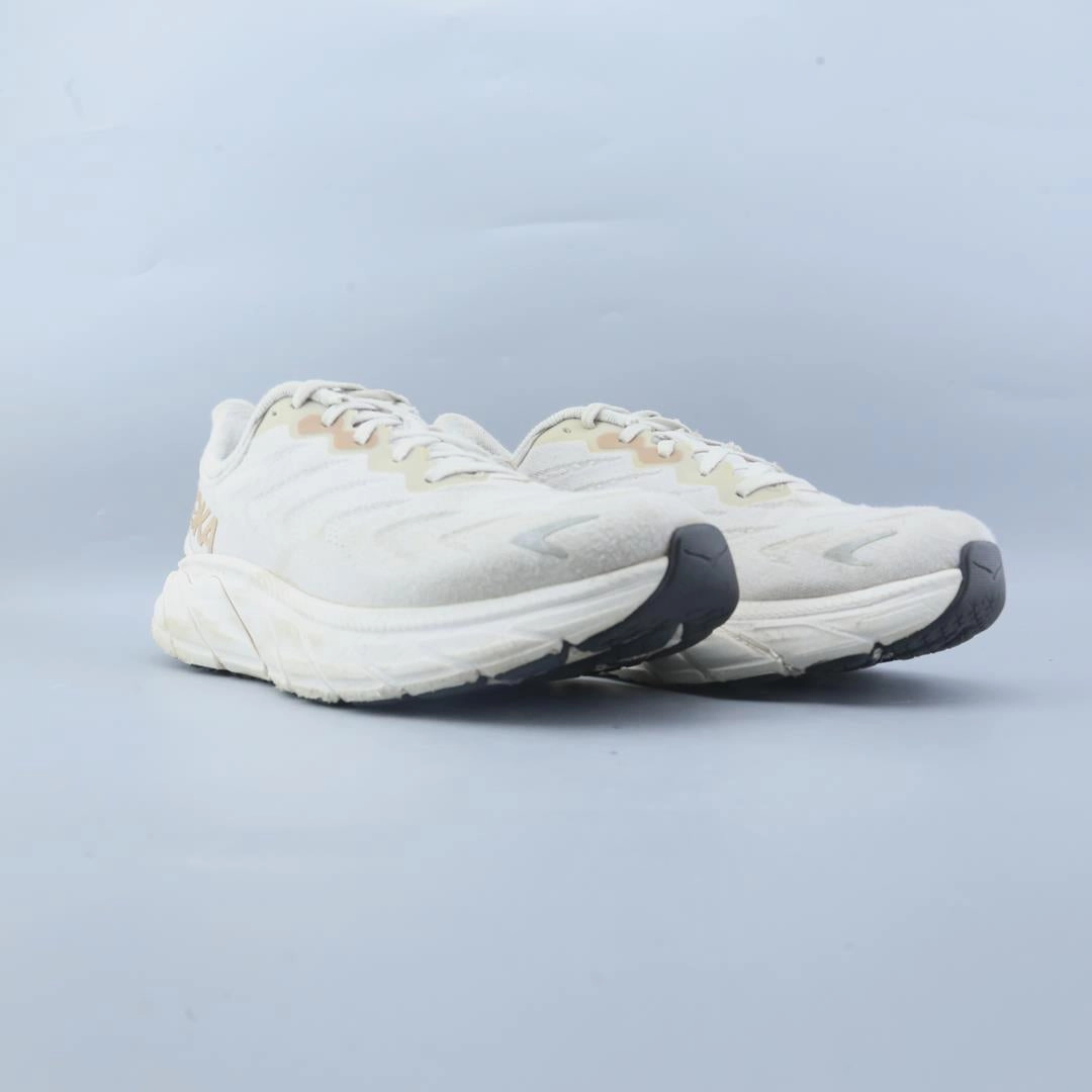 HOKA ONE ONE ARAHI 6 Hoka running shoe visuals