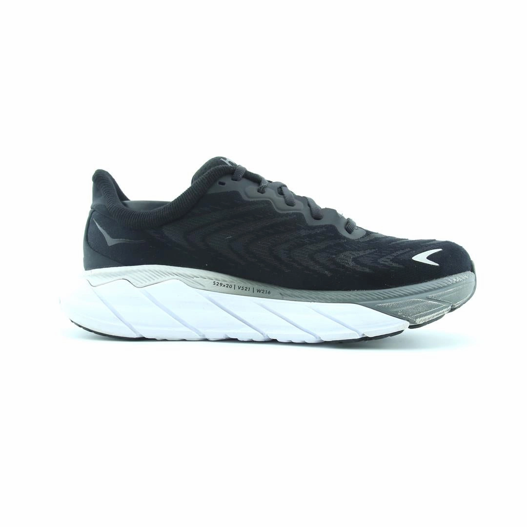 HOKA ONE ONE ARAHI 6 Hoka running shoe visuals