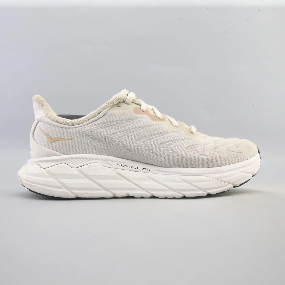 HOKA ONE ONE ARAHI 6 Hoka running shoe visuals