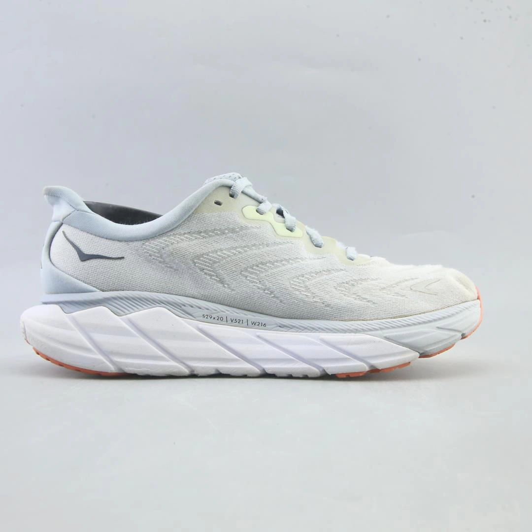 HOKA ONE ONE ARAHI 6 Hoka running shoe visuals