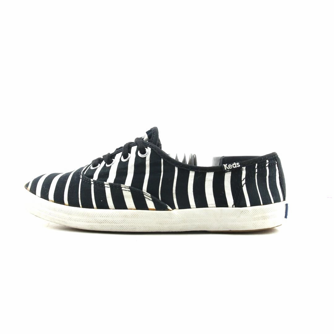KEDS . Keds classic casual sneakers