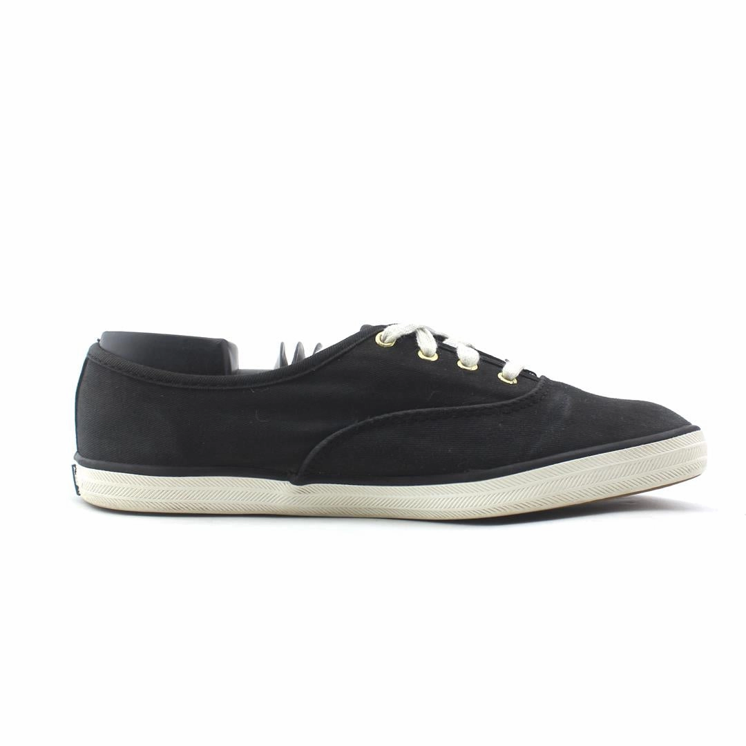 KEDS  X TAYLOR SWIFT Keds casual shoe designs