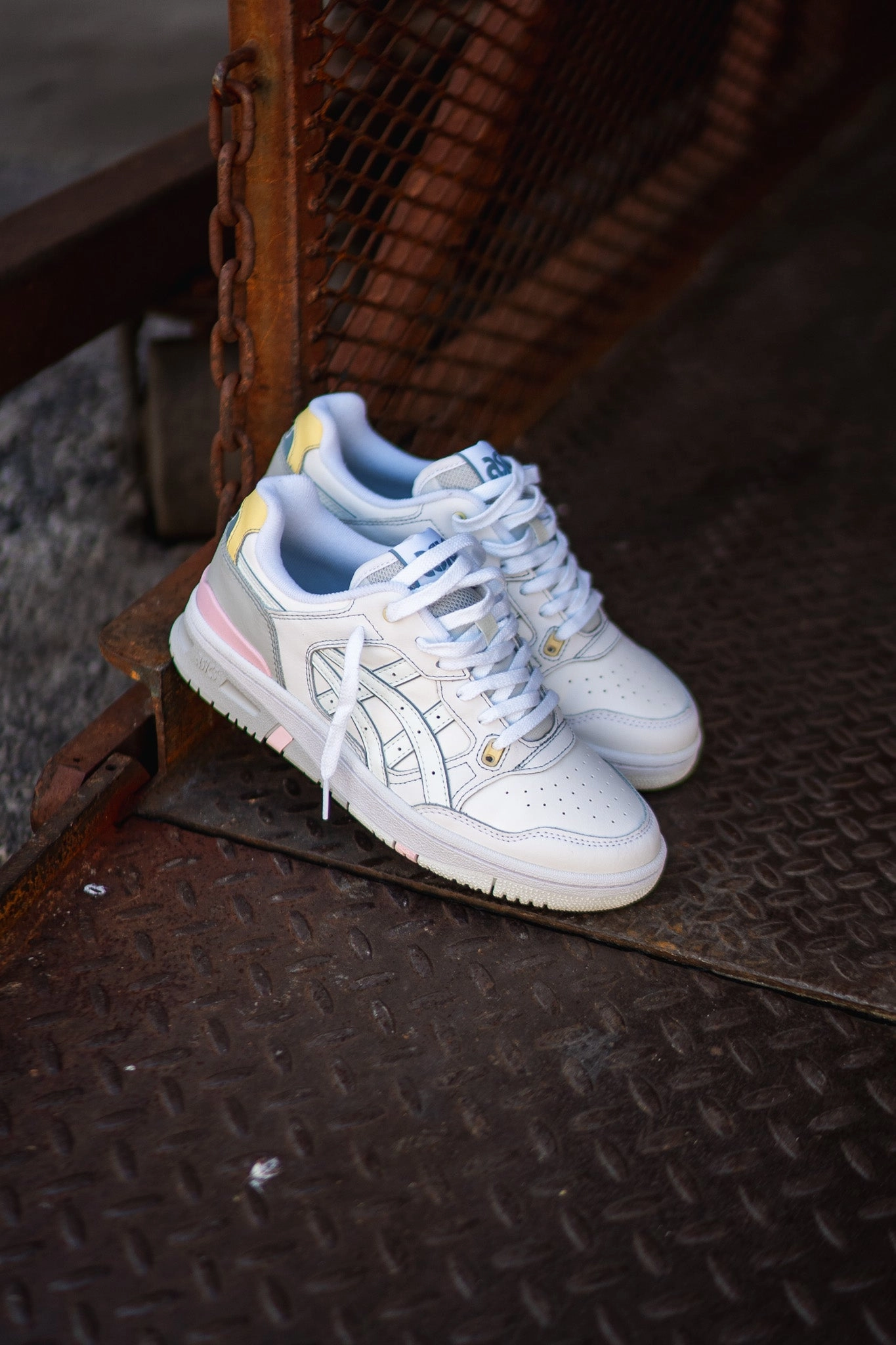 Mens Asics EX89 (White/Arctic Blue) - 1201A476.118 running shoe close-up shots