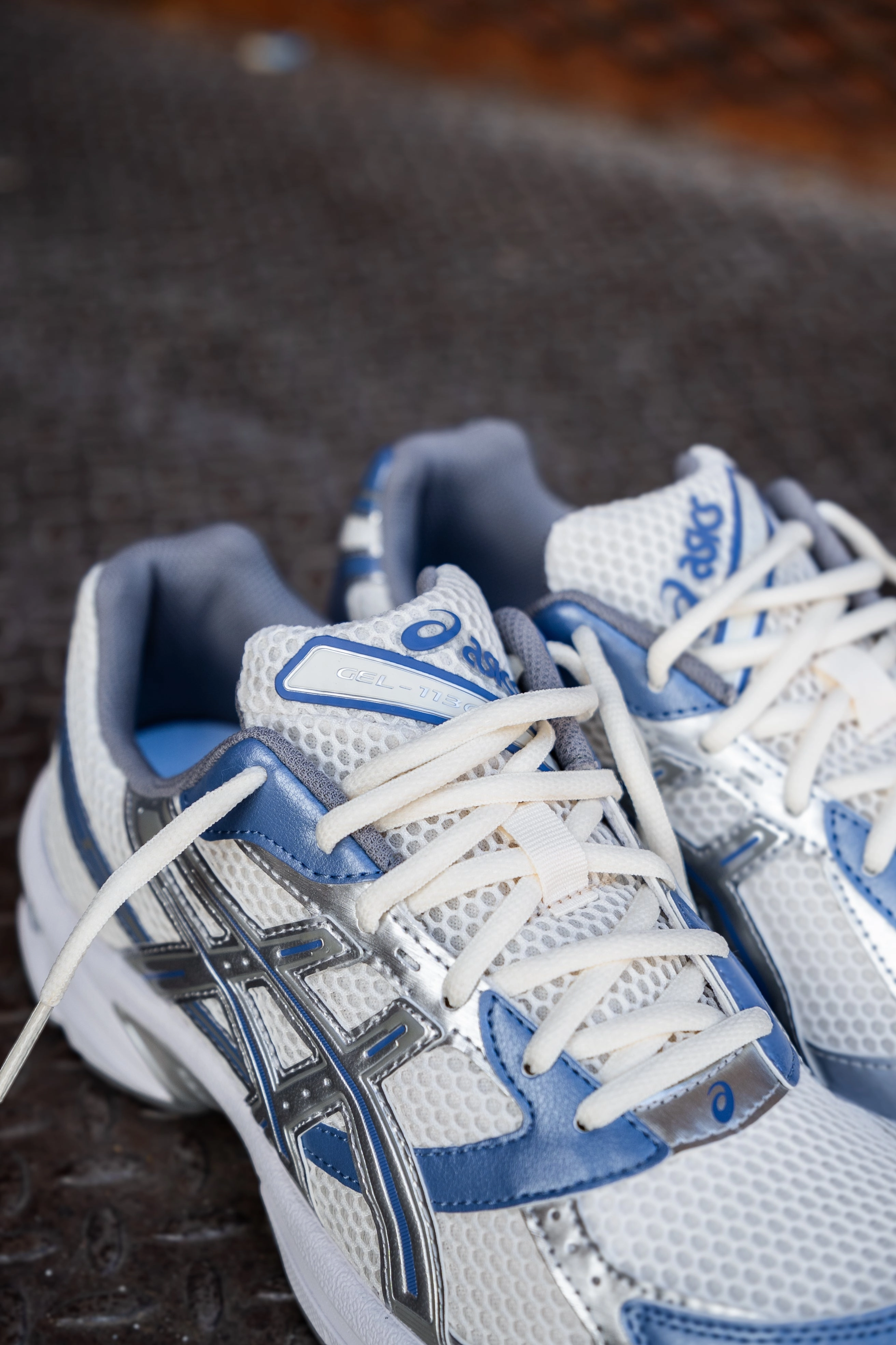Mens Asics Gel-1130 (Cream/Blueberry) running shoe close-up shots