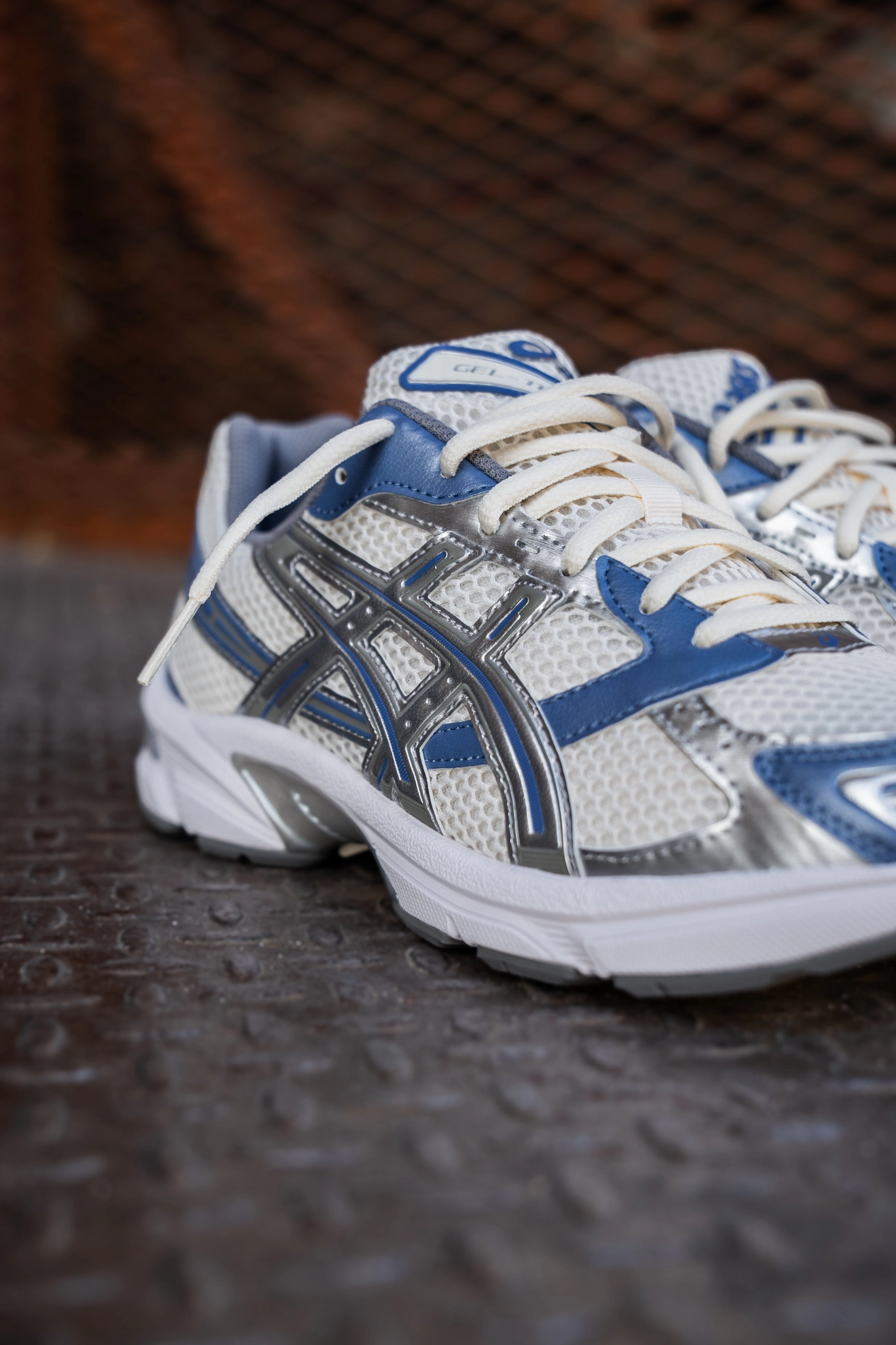 Mens Asics Gel-1130 (Cream/Blueberry) running shoe close-up shots