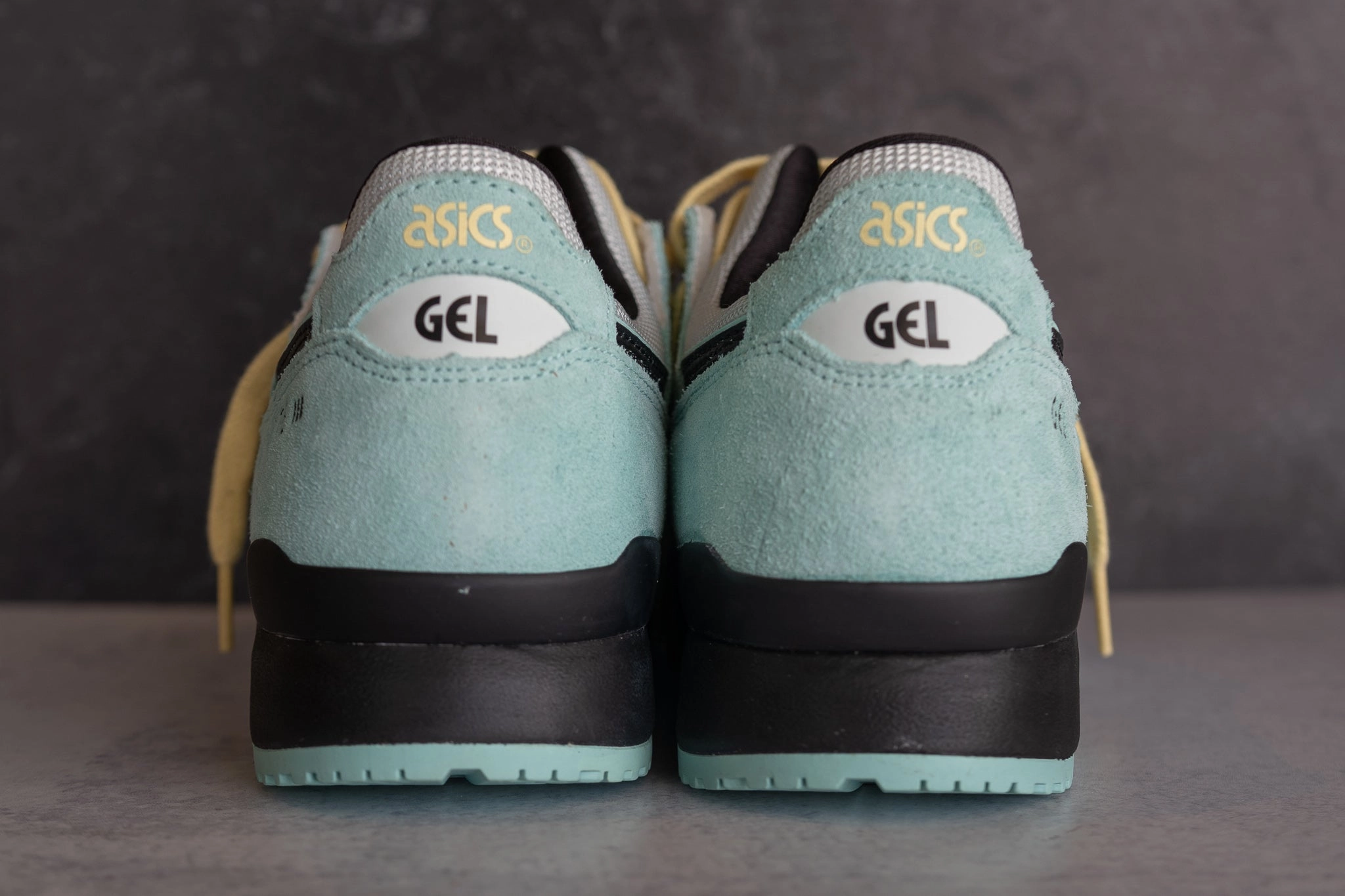 Mens Asics Gel-Lyte 3 OG (Pure Aqua/Black) running shoe close-up shots