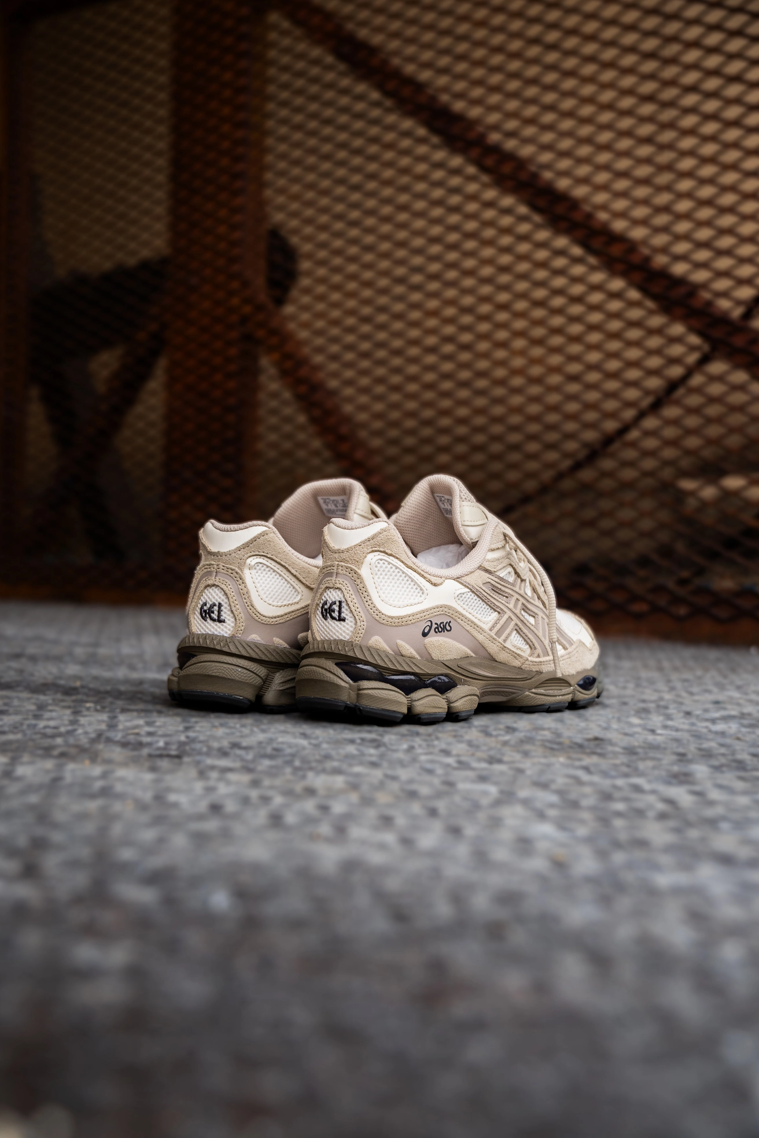 Mens Asics Gel-NYC (Cream/Putty) running shoe close-up shots