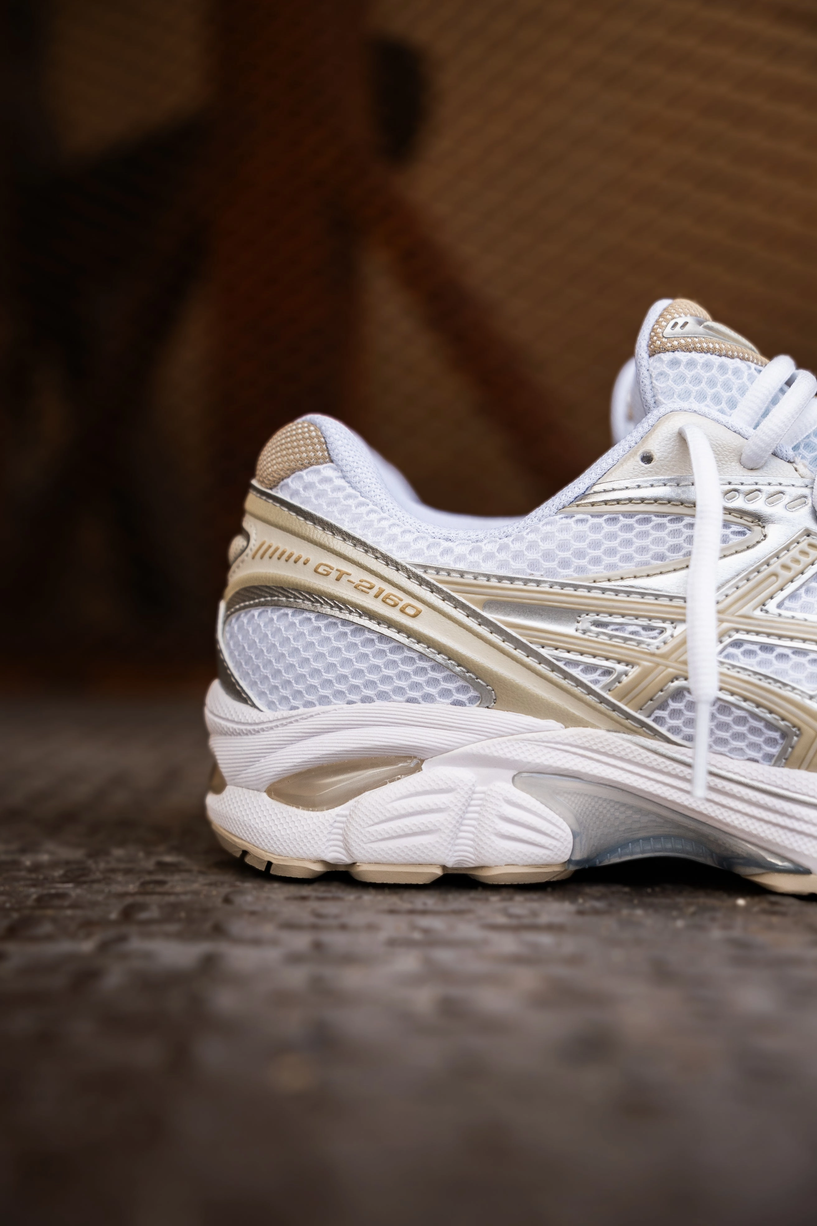 Mens Asics GT-2160 (White/Putty) running shoe close-up shots