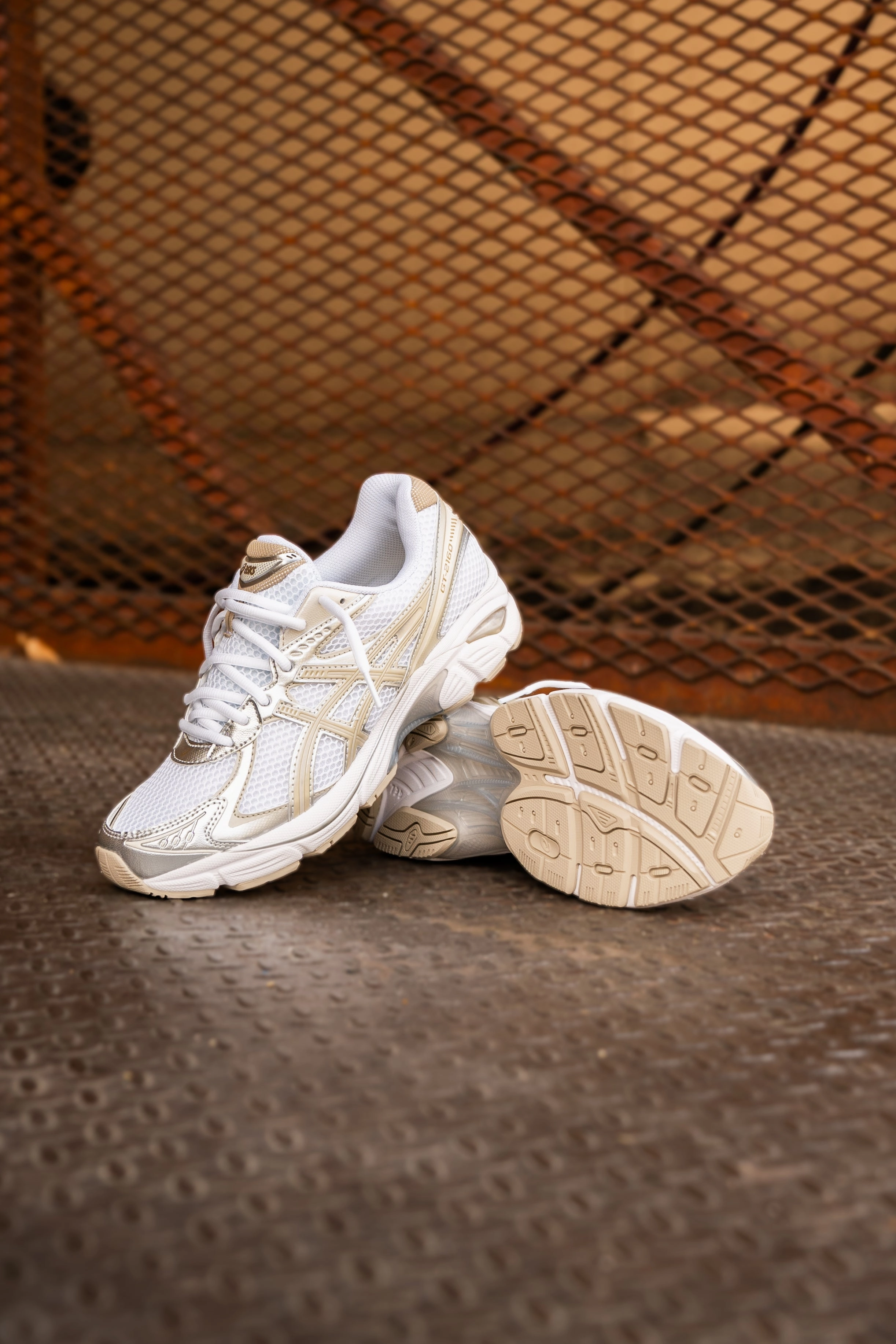 Mens Asics GT-2160 (White/Putty) running shoe close-up shots