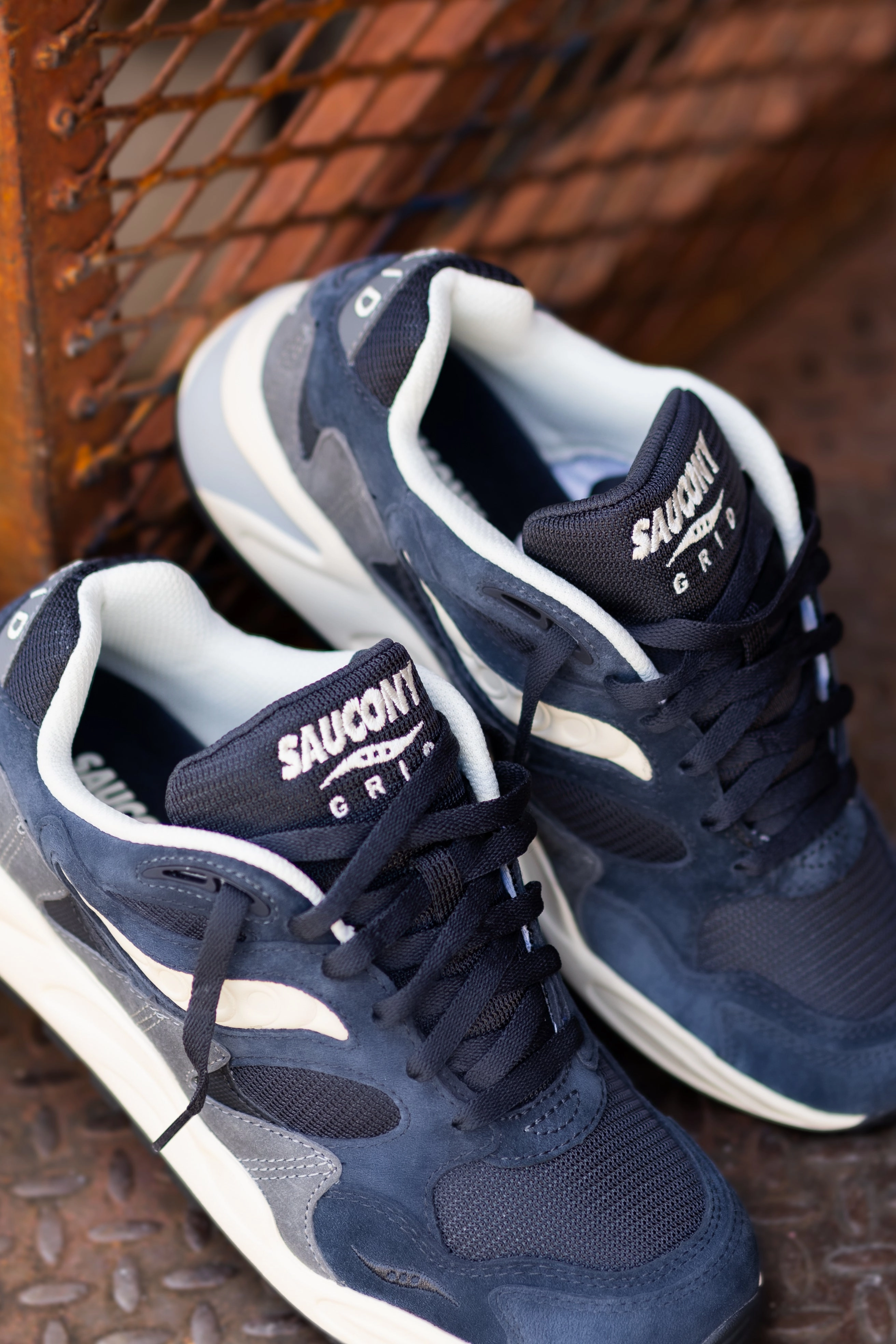 Mens Saucony Grid Shadow 2 (Navy/Cream) Saucony versatile athletic footwear