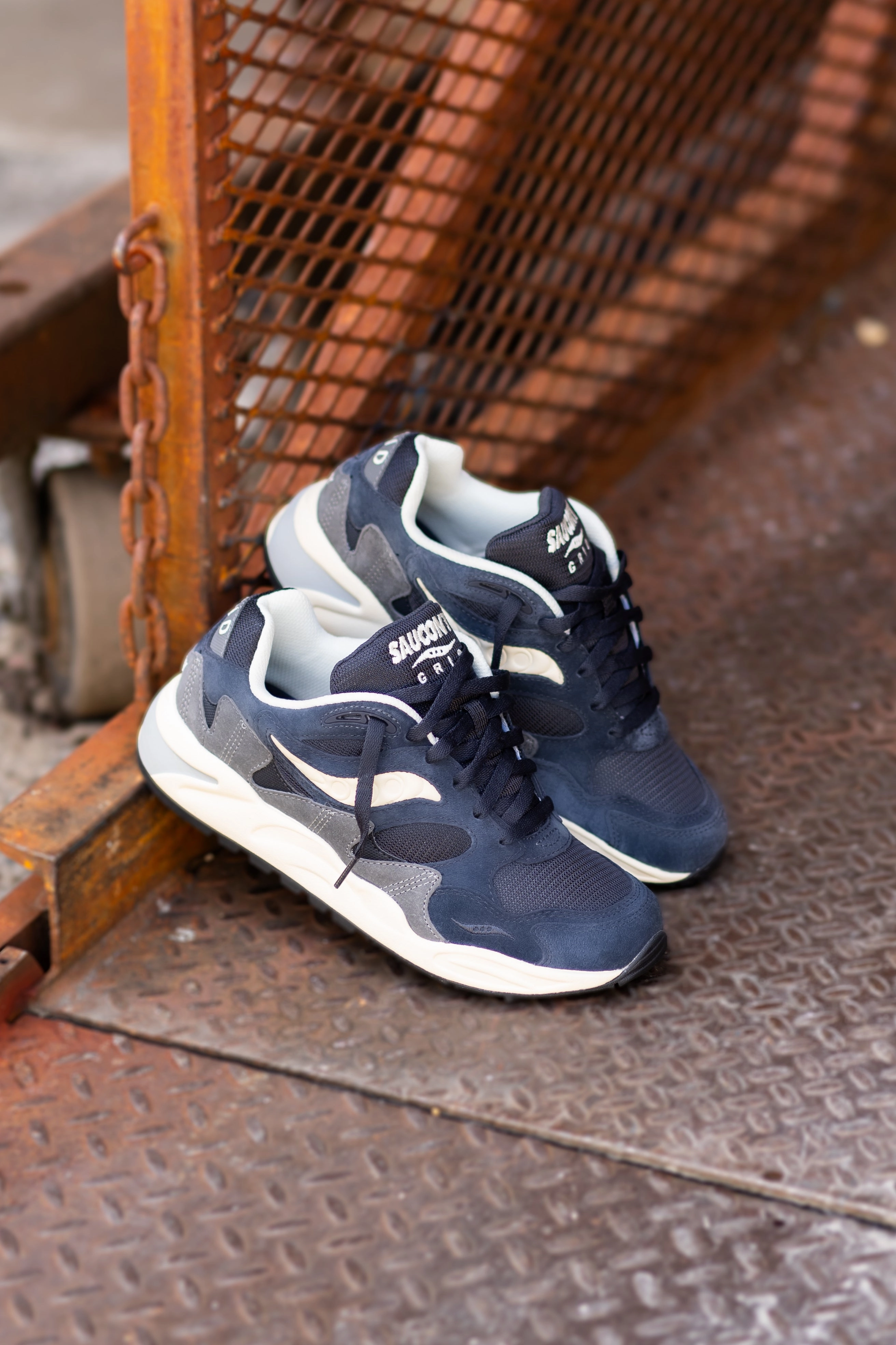 Mens Saucony Grid Shadow 2 (Navy/Cream) Saucony versatile athletic footwear