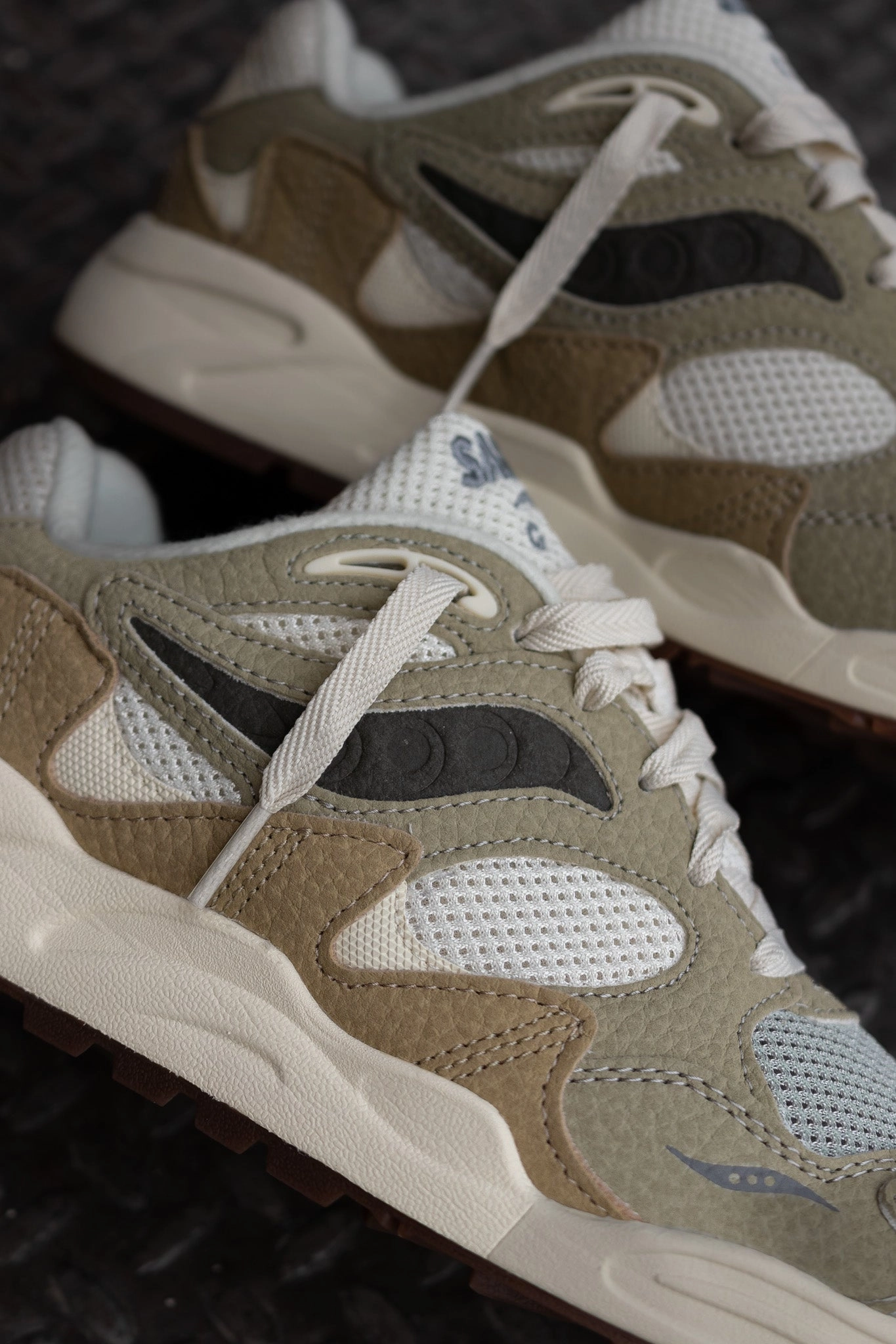 Mens Saucony Grid Shadow 2 (Sand/Sage) Saucony versatile athletic footwear