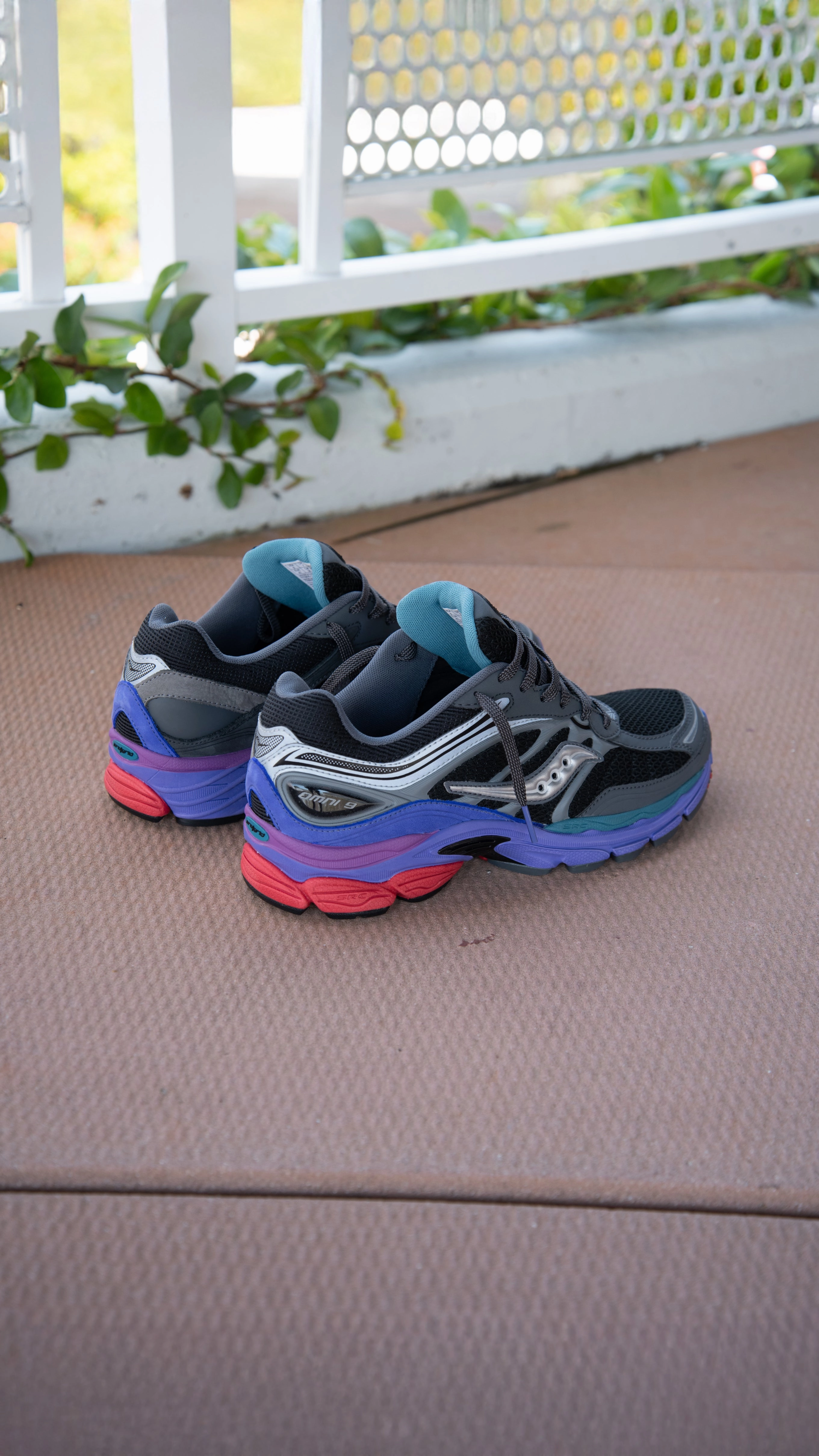 Mens Saucony ProGrid Omni 9 Galaxy (Black/Multi) Saucony versatile athletic footwear