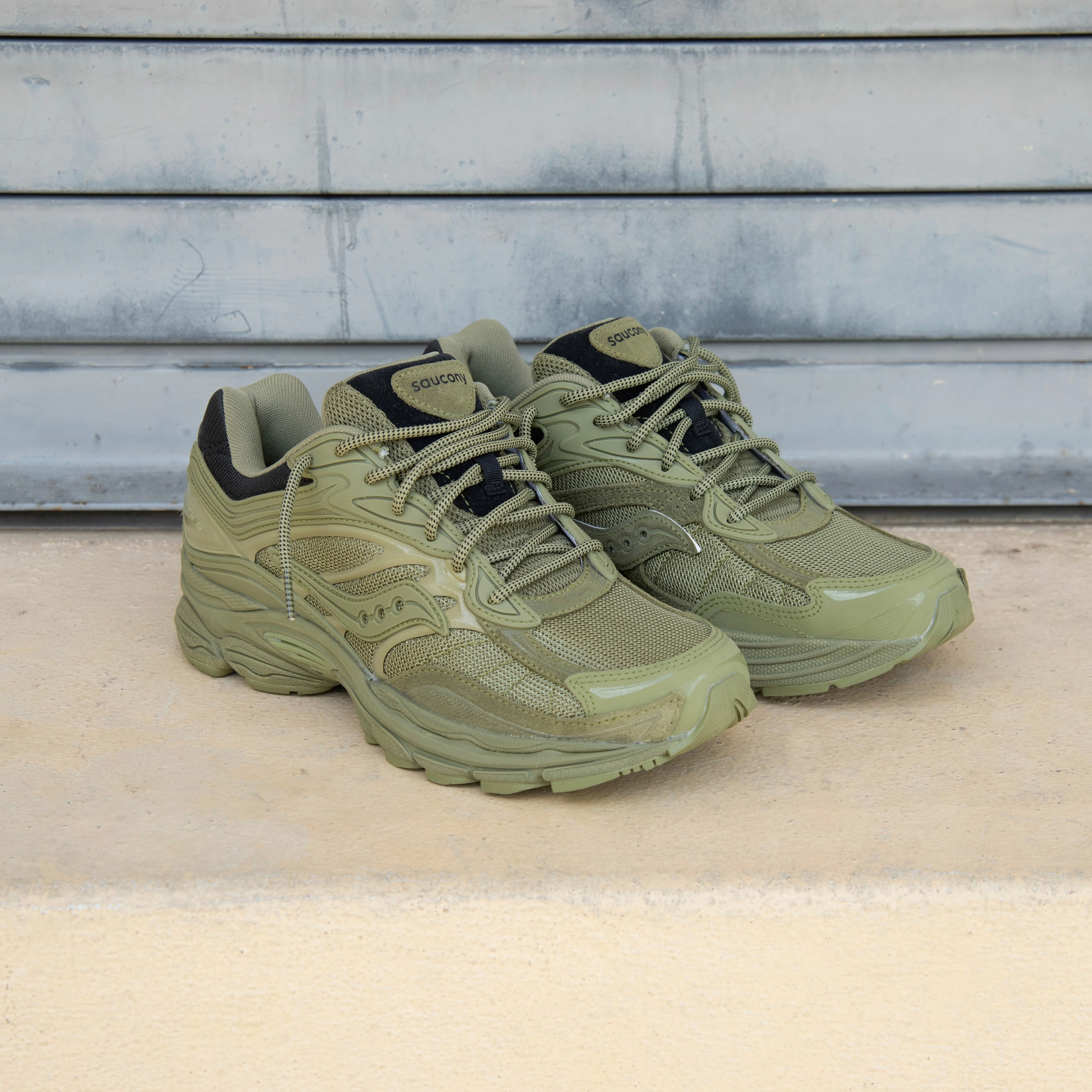 Mens Saucony ProGrid Omni 9 (Green/Vert) Saucony versatile athletic footwear