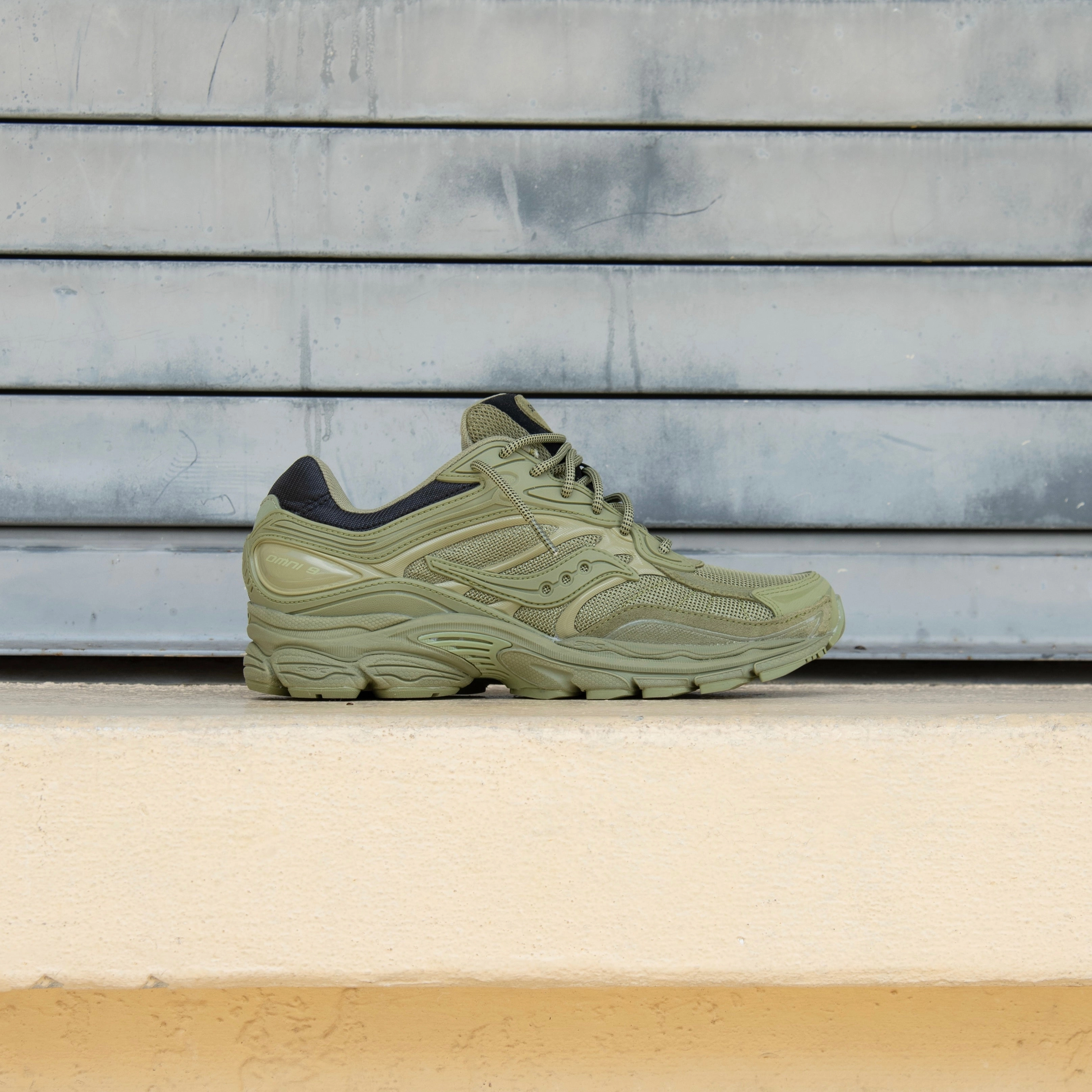 Mens Saucony ProGrid Omni 9 (Green/Vert) Saucony all-day comfort athletic sneakers