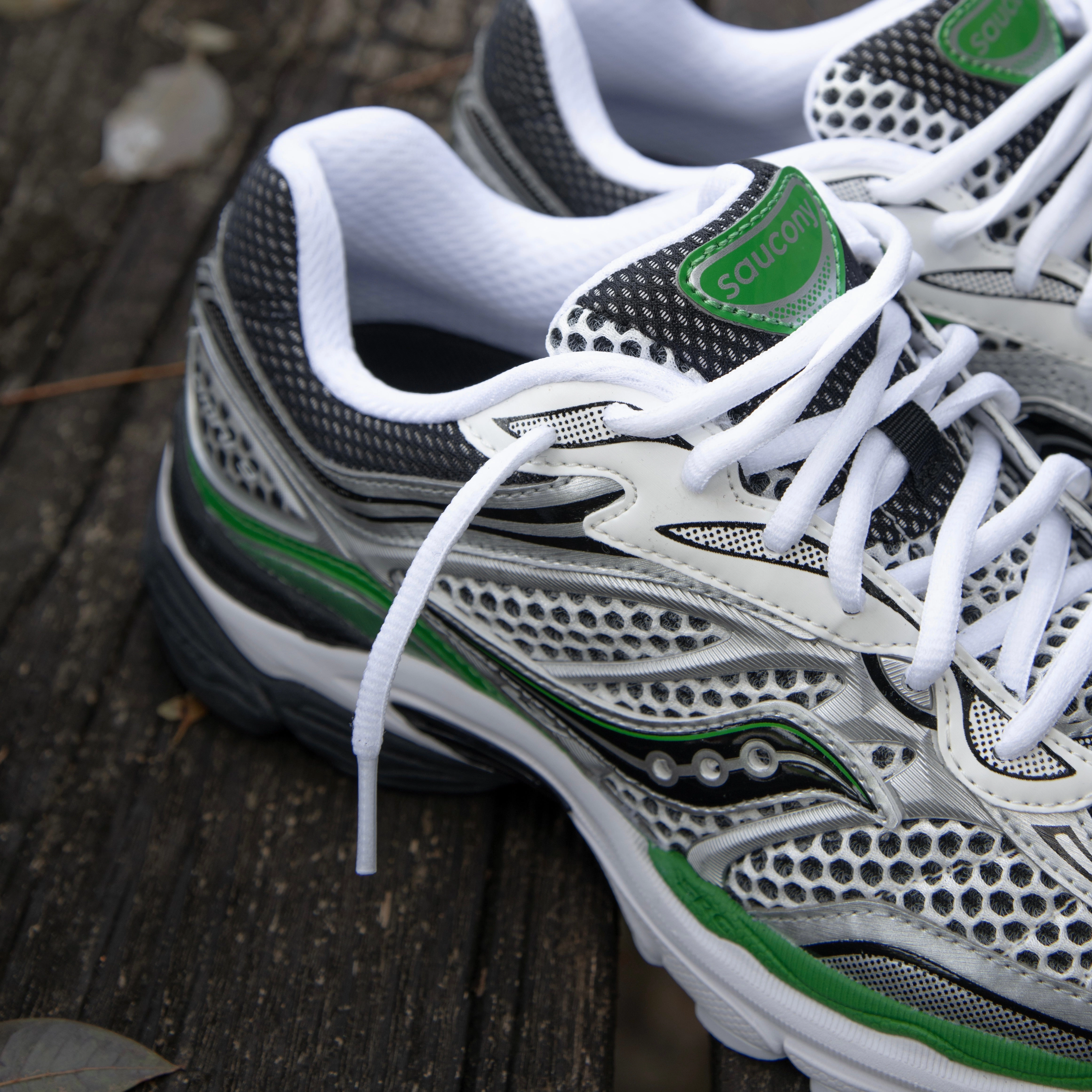 Mens Saucony ProGrid Omni 9 (Silver/Green) Saucony versatile athletic footwear