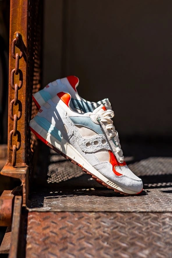 Mens Saucony Shadow 5000 (Light Beige/Mint) Saucony versatile athletic footwear