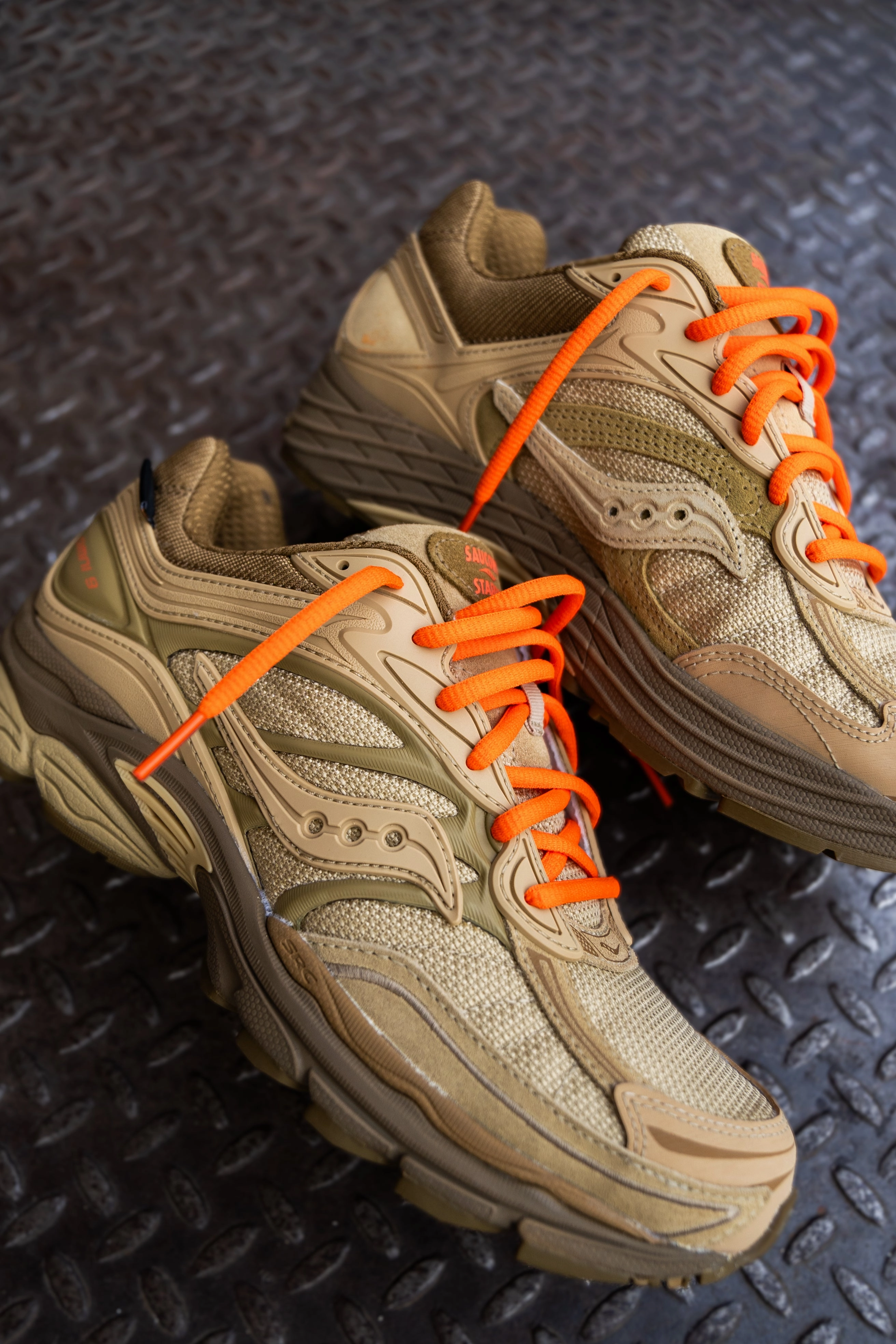 Mens Saucony x Starcow ProGrid Omni 9 (Beige/Tan) Saucony versatile athletic footwear