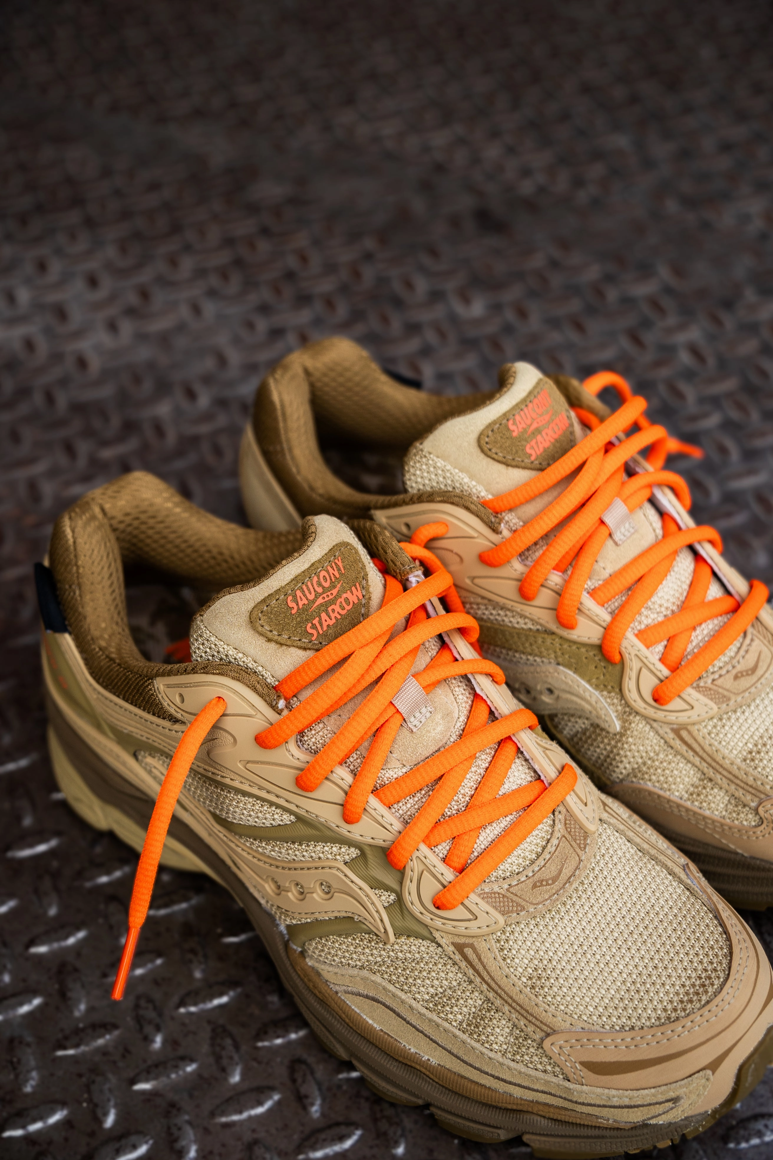 Mens Saucony x Starcow ProGrid Omni 9 (Beige/Tan) Saucony versatile athletic footwear