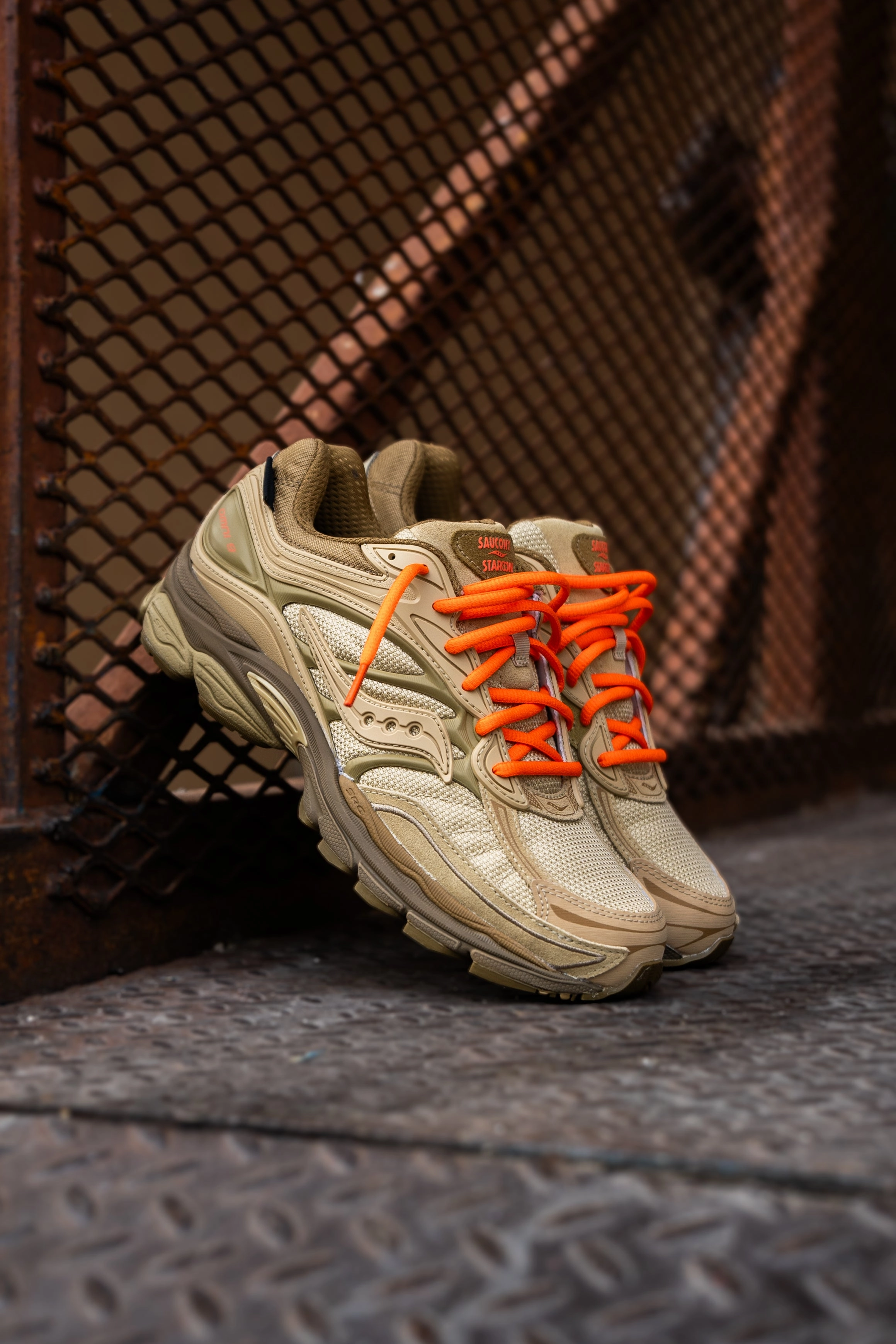 Mens Saucony x Starcow ProGrid Omni 9 (Beige/Tan) Saucony versatile athletic footwear