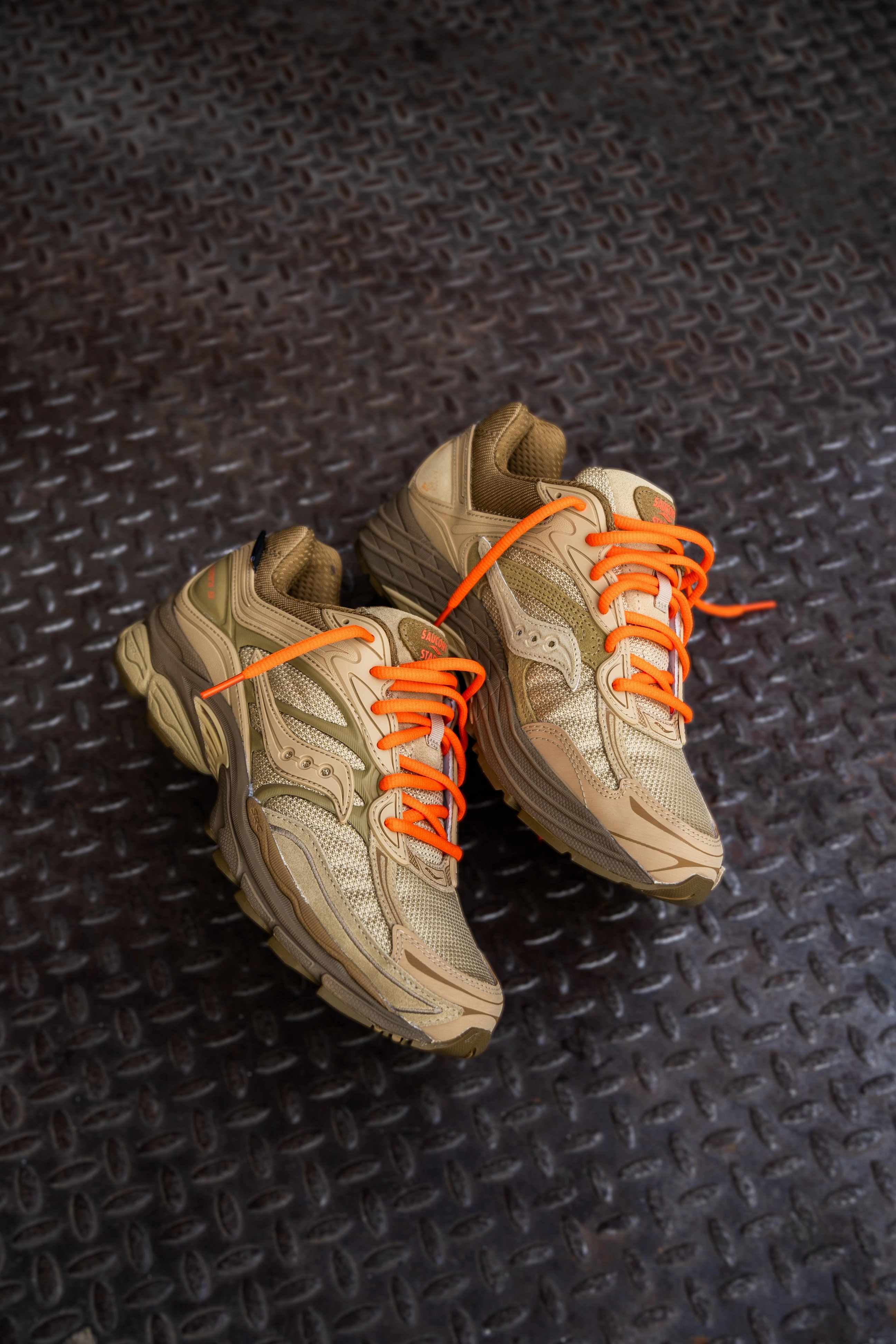 Mens Saucony x Starcow ProGrid Omni 9 (Beige/Tan) Saucony versatile athletic footwear
