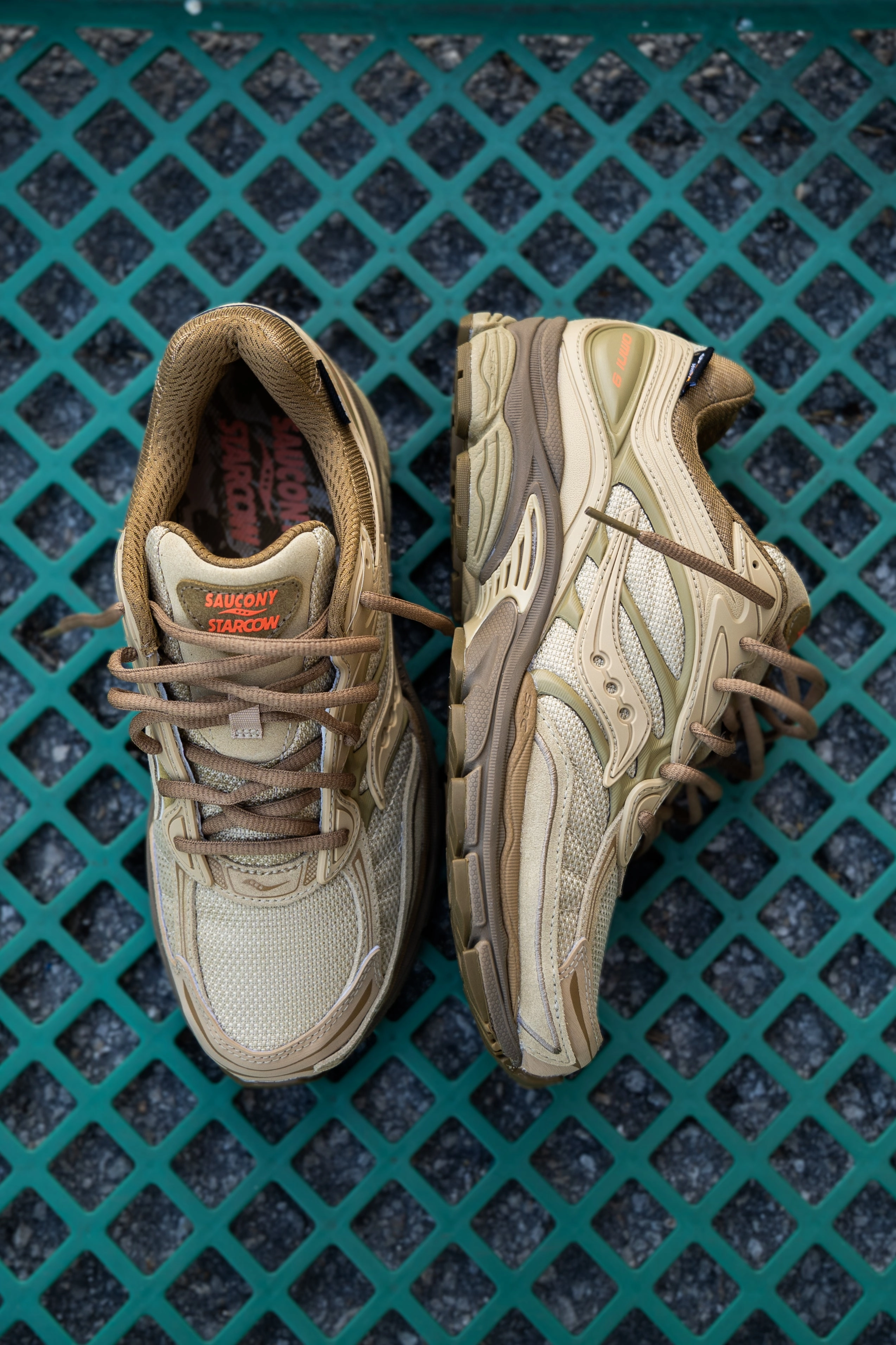 Mens Saucony x Starcow ProGrid Omni 9 (Beige/Tan) Saucony versatile athletic footwear