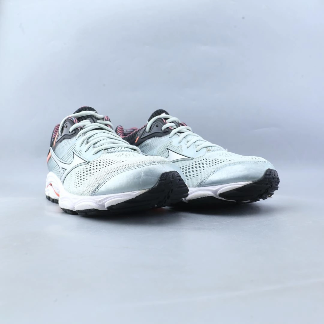 MIZUNO WAVE INSPIRE 15 Mizuno sport shoe styles