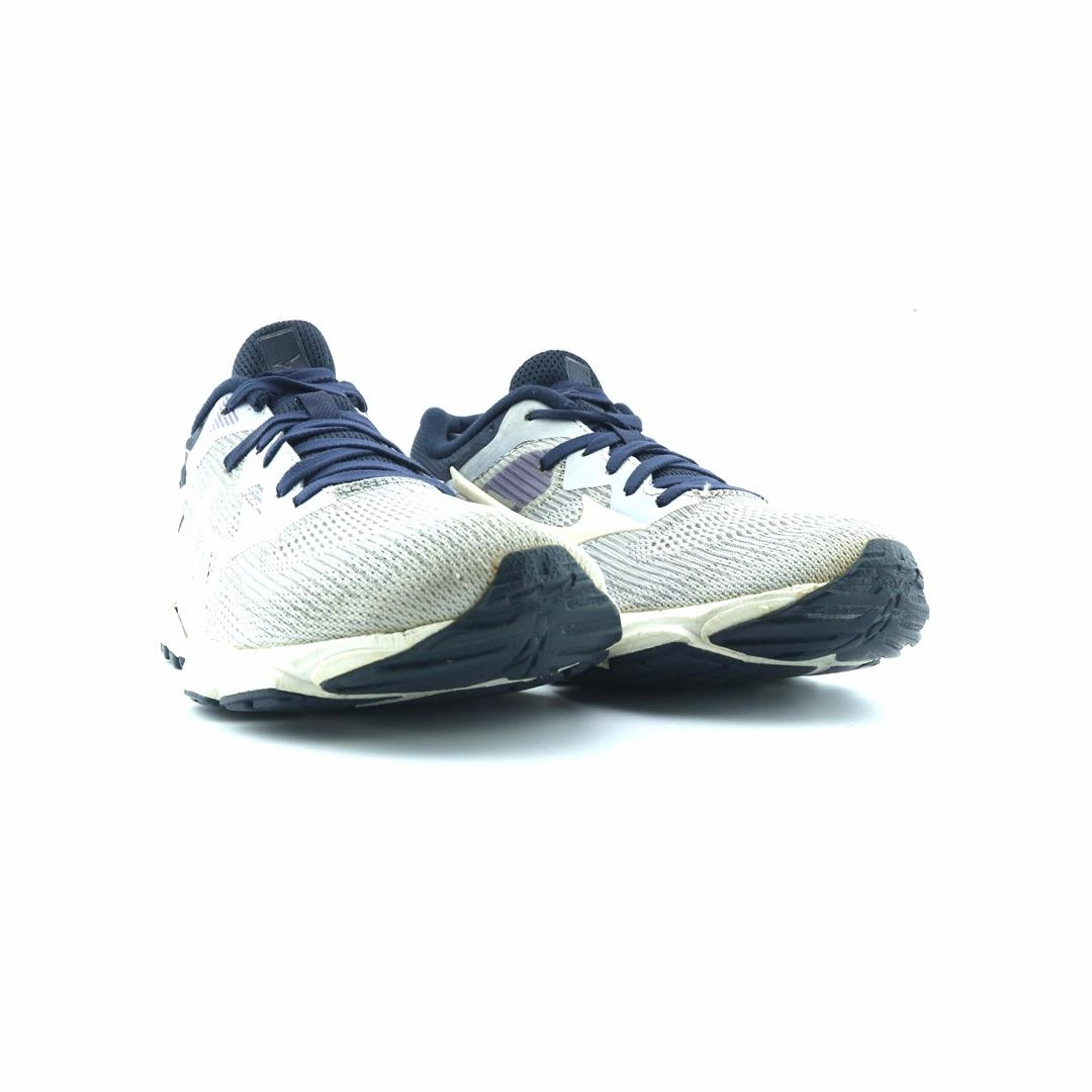 MIZUNO WAVE INSPIRE 16 Mizuno sport shoe styles
