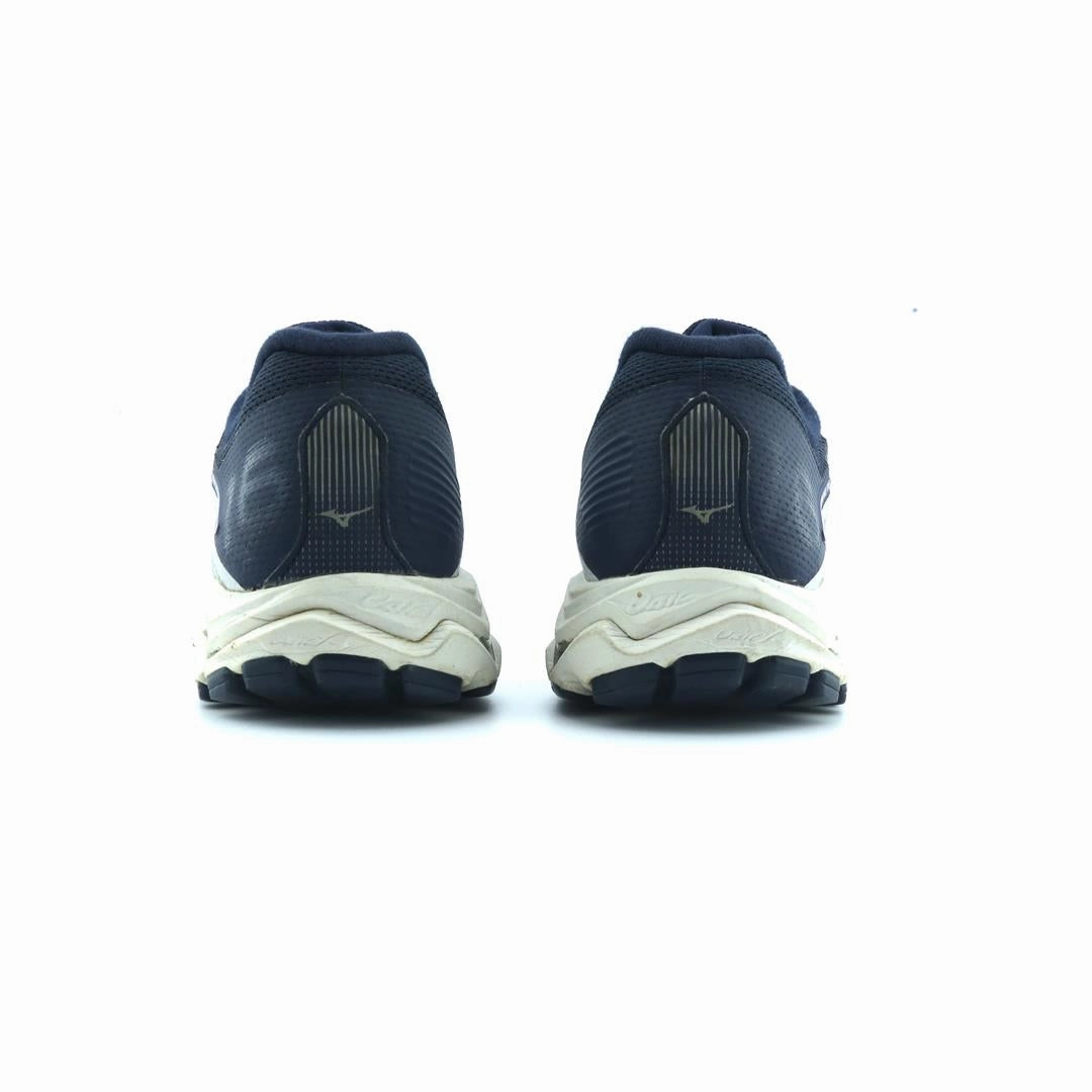 MIZUNO WAVE INSPIRE 16 Mizuno sport shoe styles