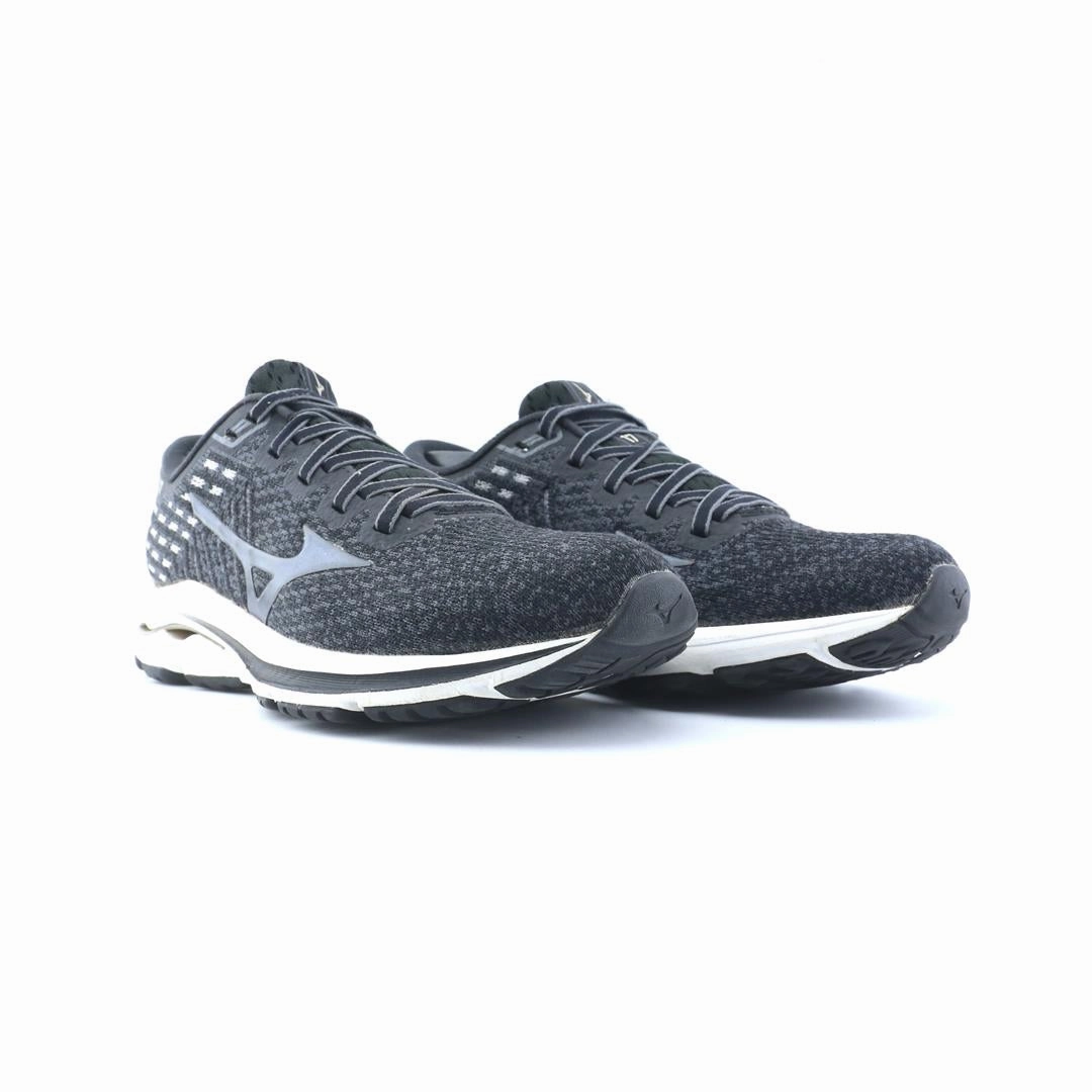 MIZUNO WAVE INSPIRE 17 Mizuno sport shoe styles