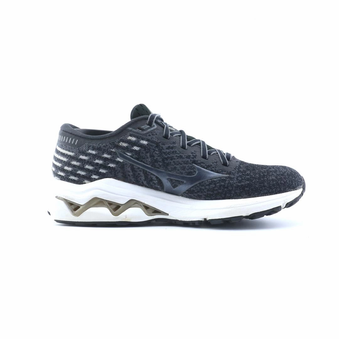 MIZUNO WAVE INSPIRE 17 Mizuno sport shoe styles