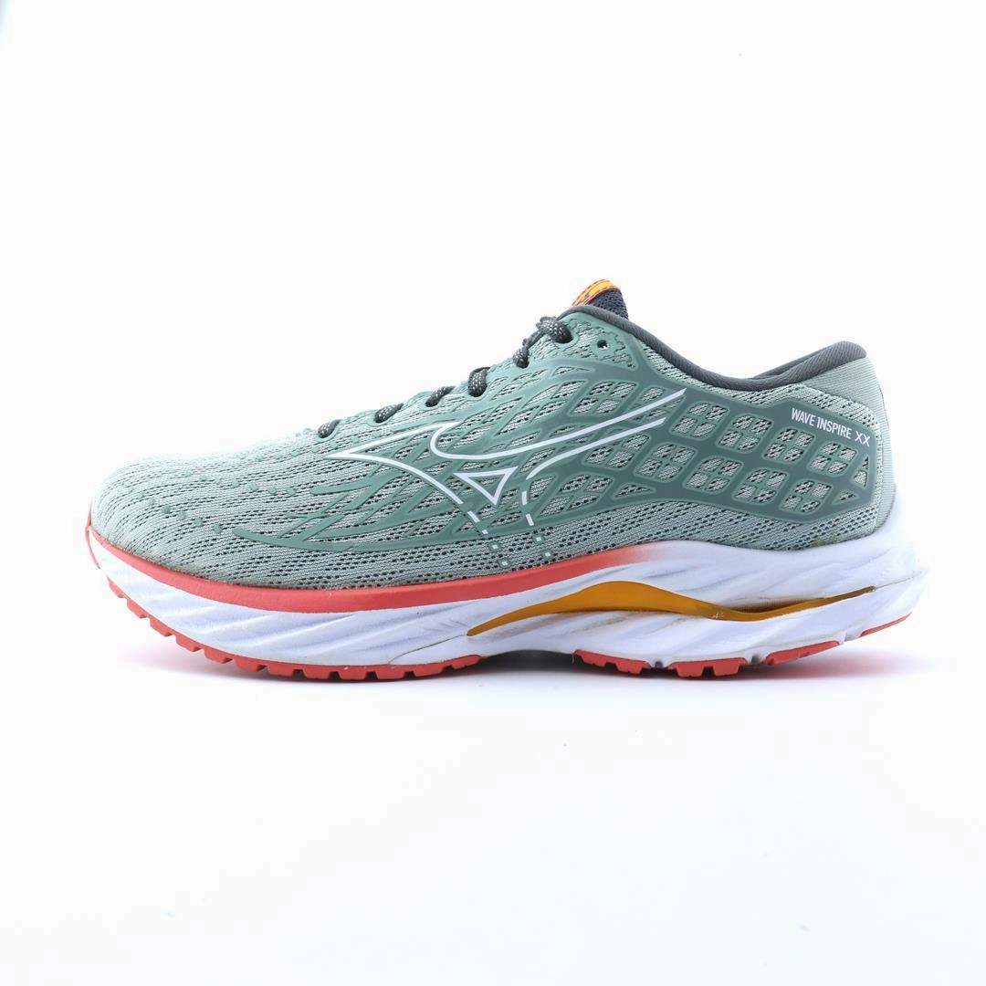 MIZUNO WAVE INSPIRE 20 Mizuno sporty athletic shoe styles