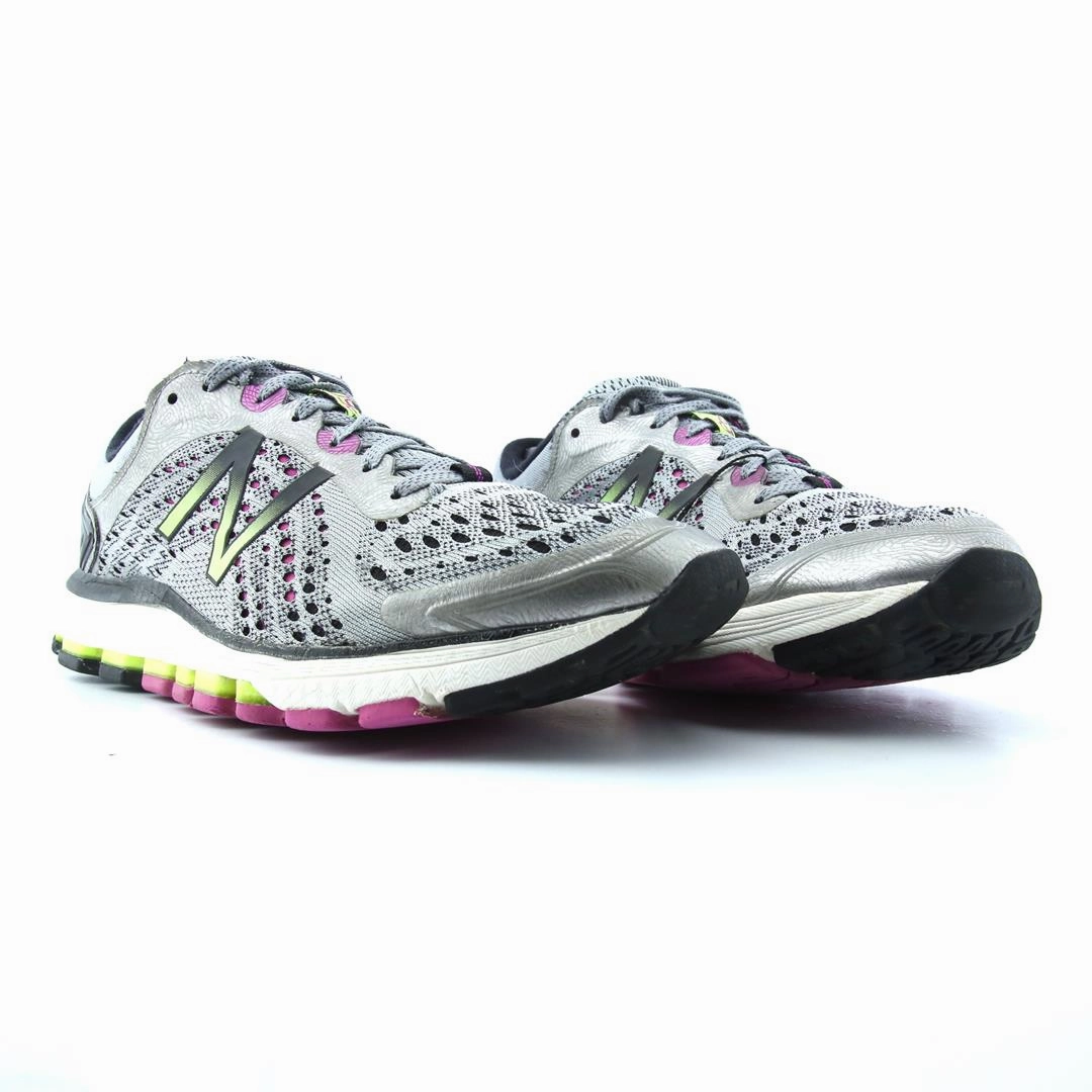 NEW BALANCE 1260V7 New Balance casual shoe looks