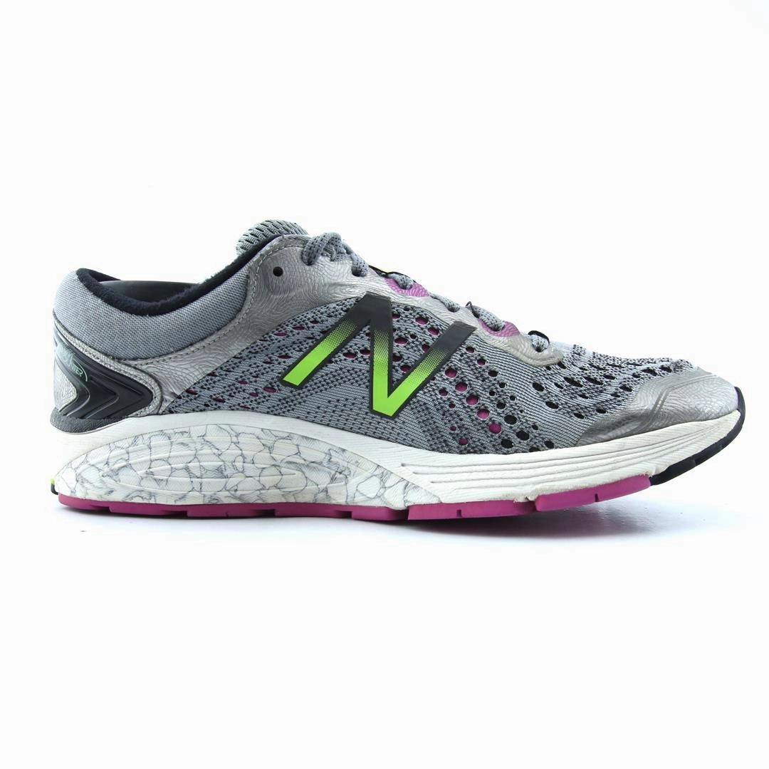 NEW BALANCE 1260V7 New Balance casual shoe looks