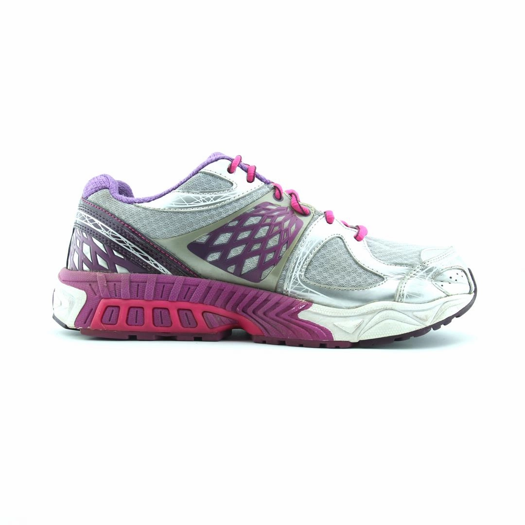 NEW BALANCE 1340 V2 New Balance trainer visuals