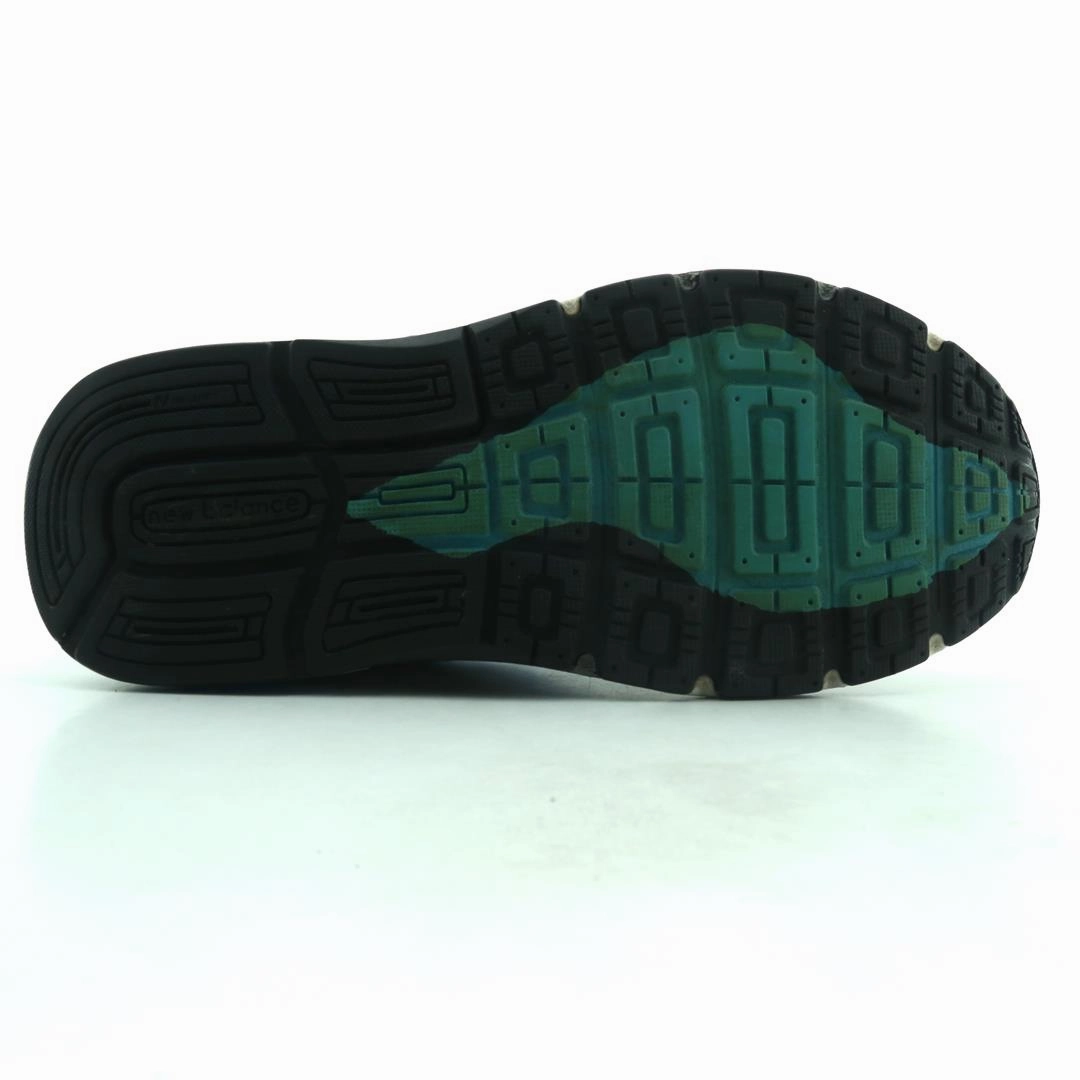 NEW BALANCE 1540V3 New Balance casual shoe looks