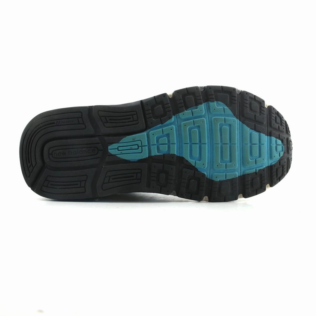 NEW BALANCE 1540V3 New Balance casual shoe looks