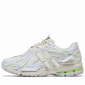 New Balance 1906A - White/Mint Flash New Balance casual trainers with arch support