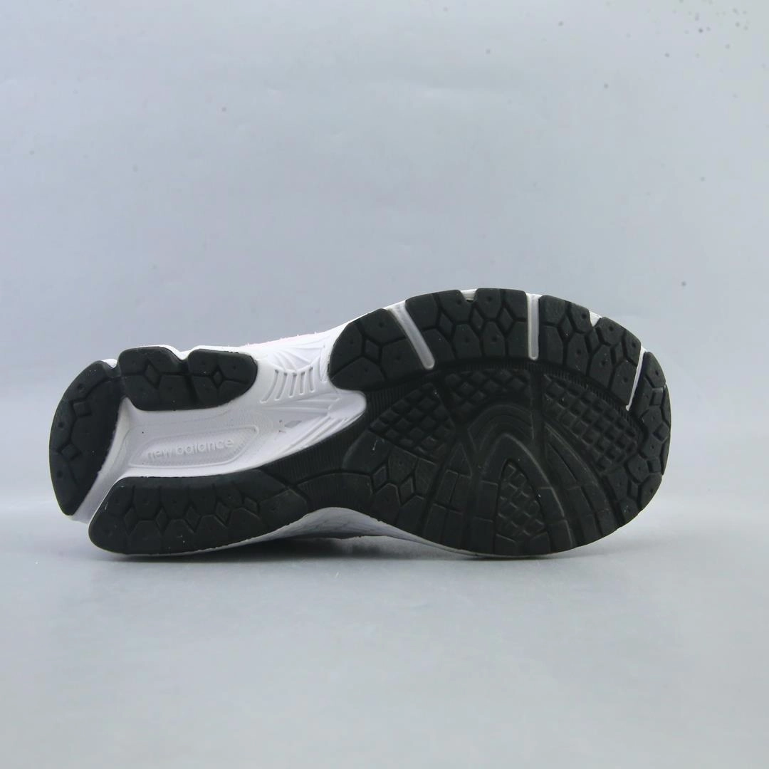 NEW BALANCE 2002R New Balance casual shoe looks
