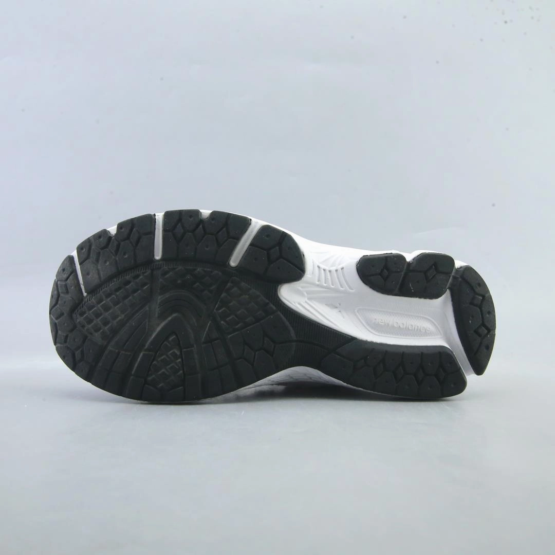 NEW BALANCE 2002R New Balance casual shoe looks