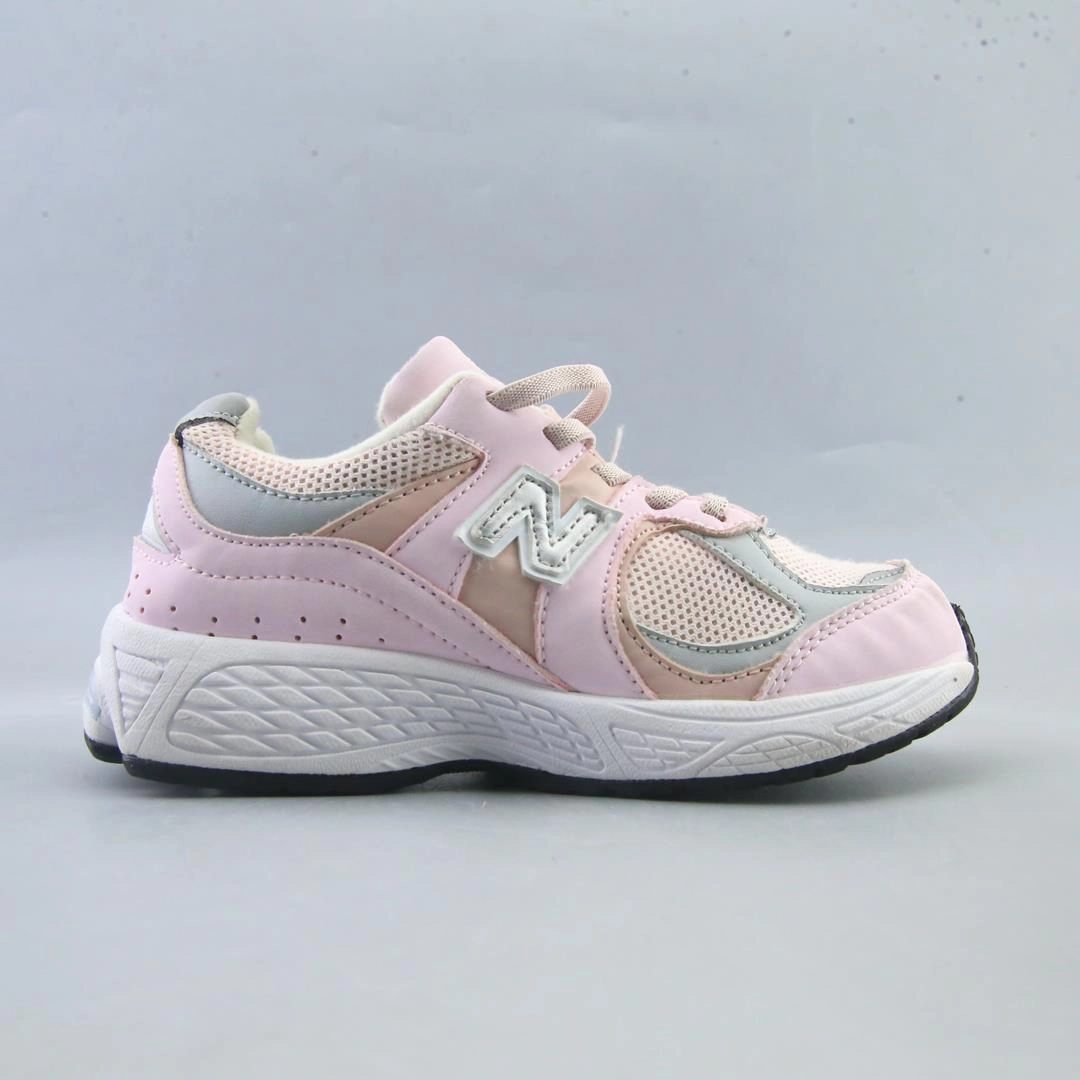 NEW BALANCE 2002R New Balance casual shoe looks