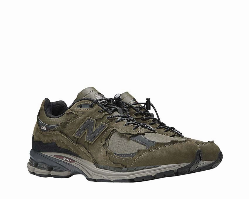 New Balance 2002R ?Protection Pack? New Balance athletic sneakers