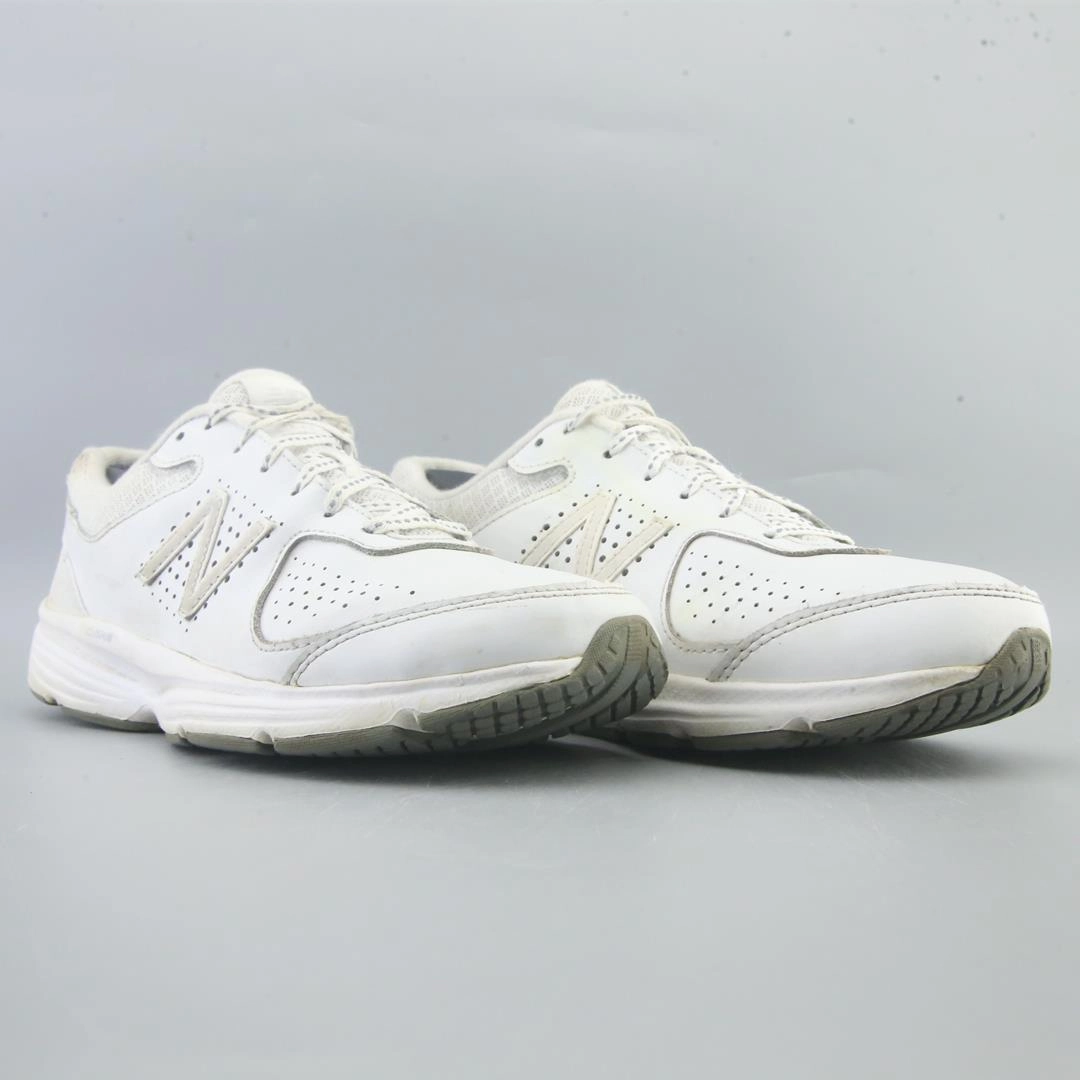 NEW BALANCE 411 V2 New Balance casual shoe looks