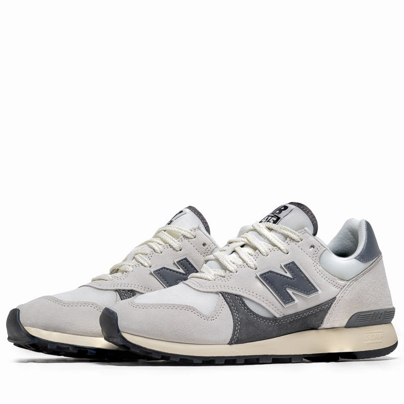 New Balance 475 - Sea Salt/Castlerock New Balance versatile casual sneakers