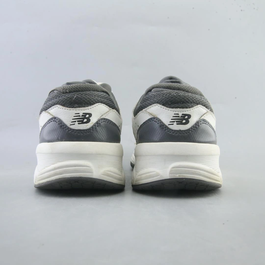NEW BALANCE 519 V2 New Balance casual shoe looks