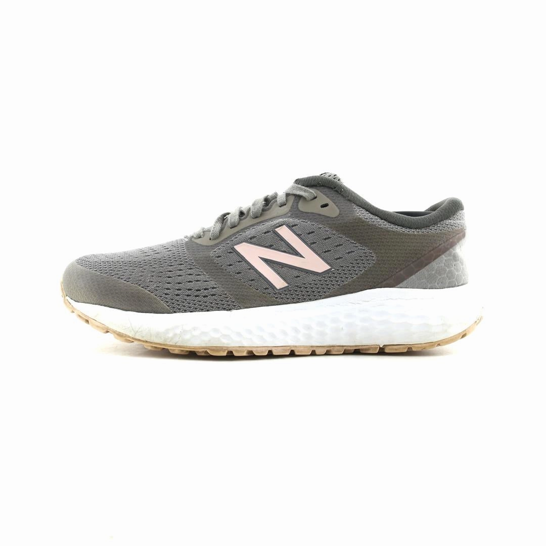 NEW BALANCE 520 V6 New Balance athletic performance footwear