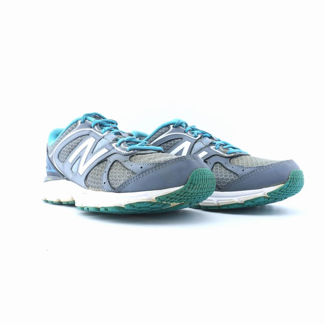 NEW BALANCE 560V6 stylish New Balance designs