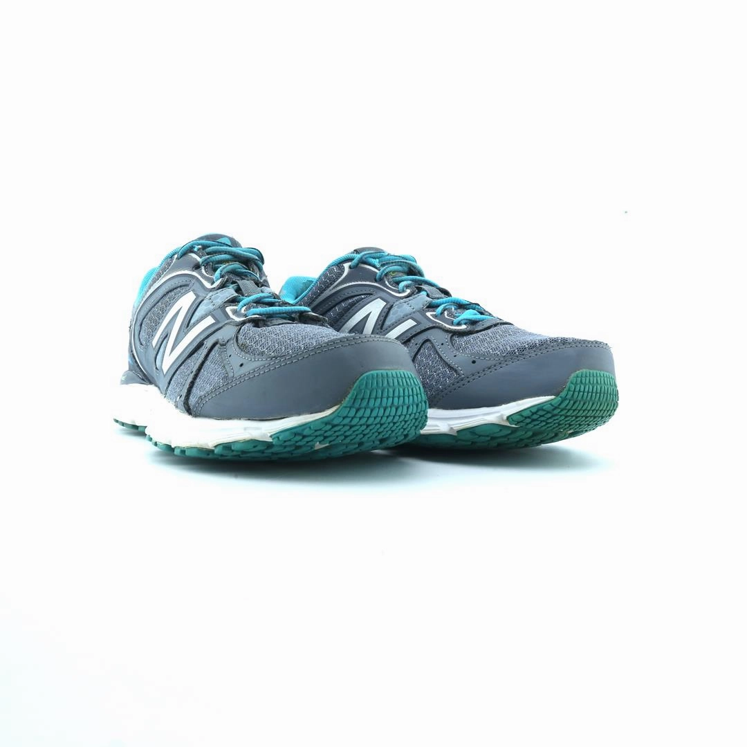 NEW BALANCE 560V6 stylish New Balance designs